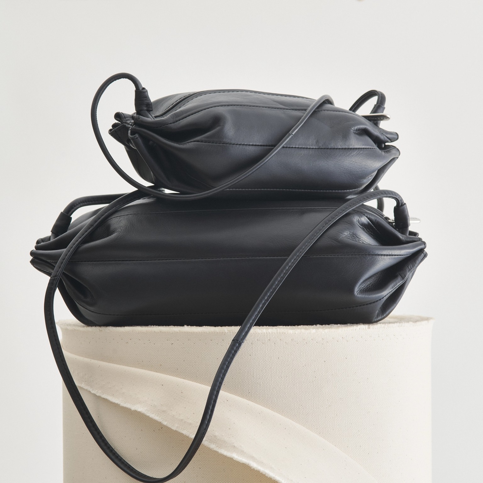 Karla マリメッコ KARLA チェーンバッグ(マリメッコ marimekko marimekko ショルダーバッグ KARLA カルラ 093286 (880/ブラウン) - ファッション通販 MAGASEEK(マガシーク))