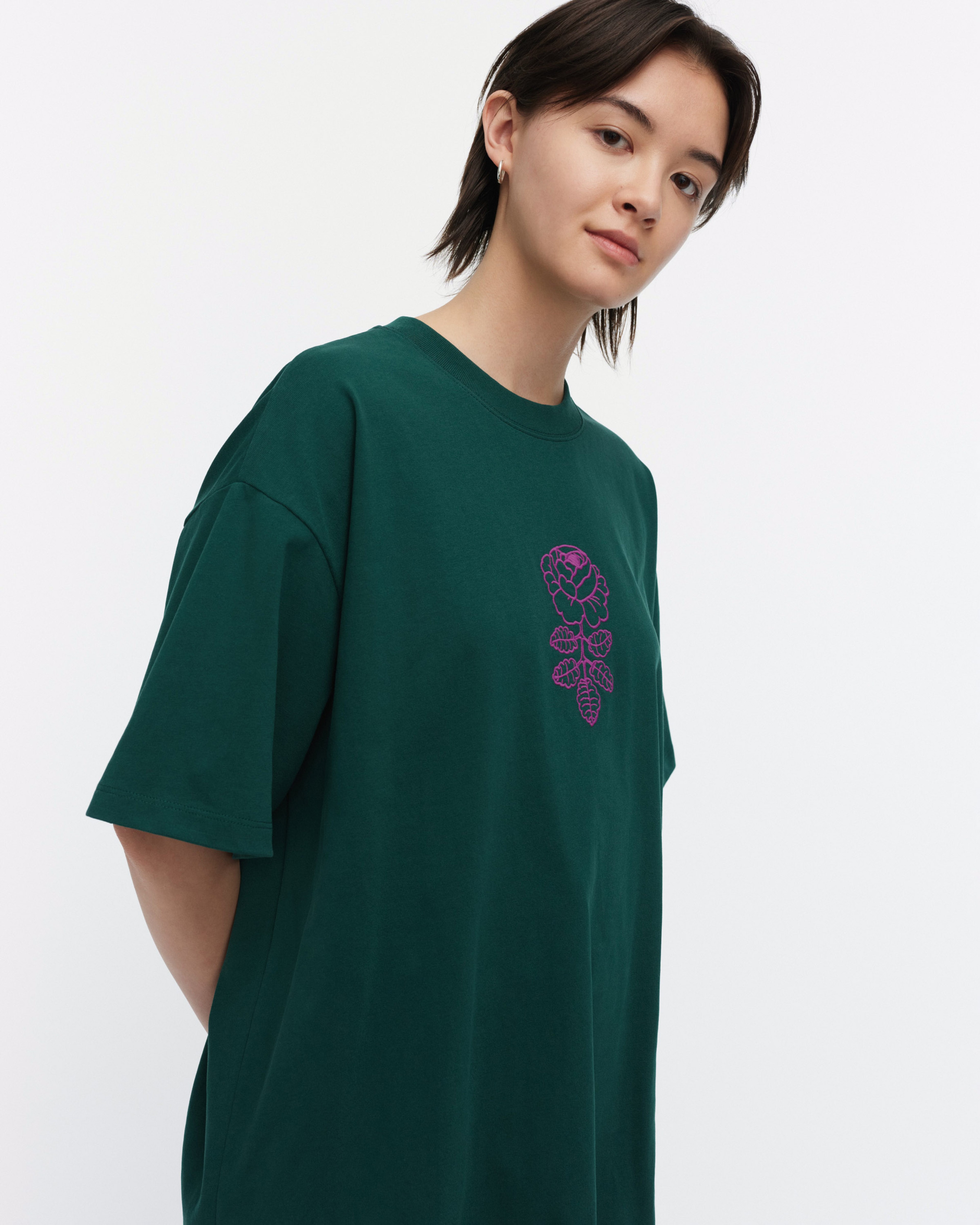 Linjat Vihkiruusu Placement, Kioski t-shirt, dark green, purple,