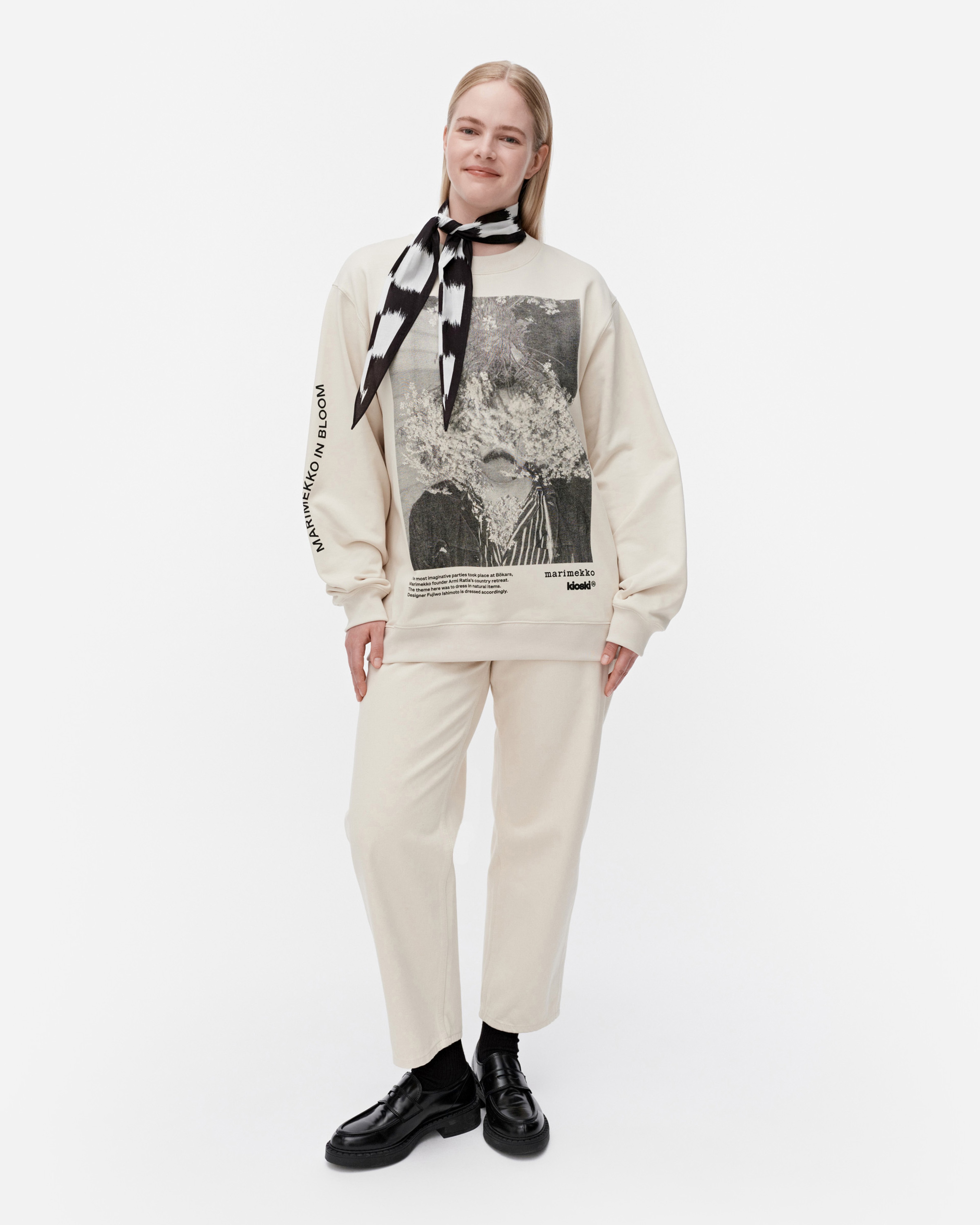 Loisto Ketunleipä Placement, Kioski sweatshirt, off white, black,