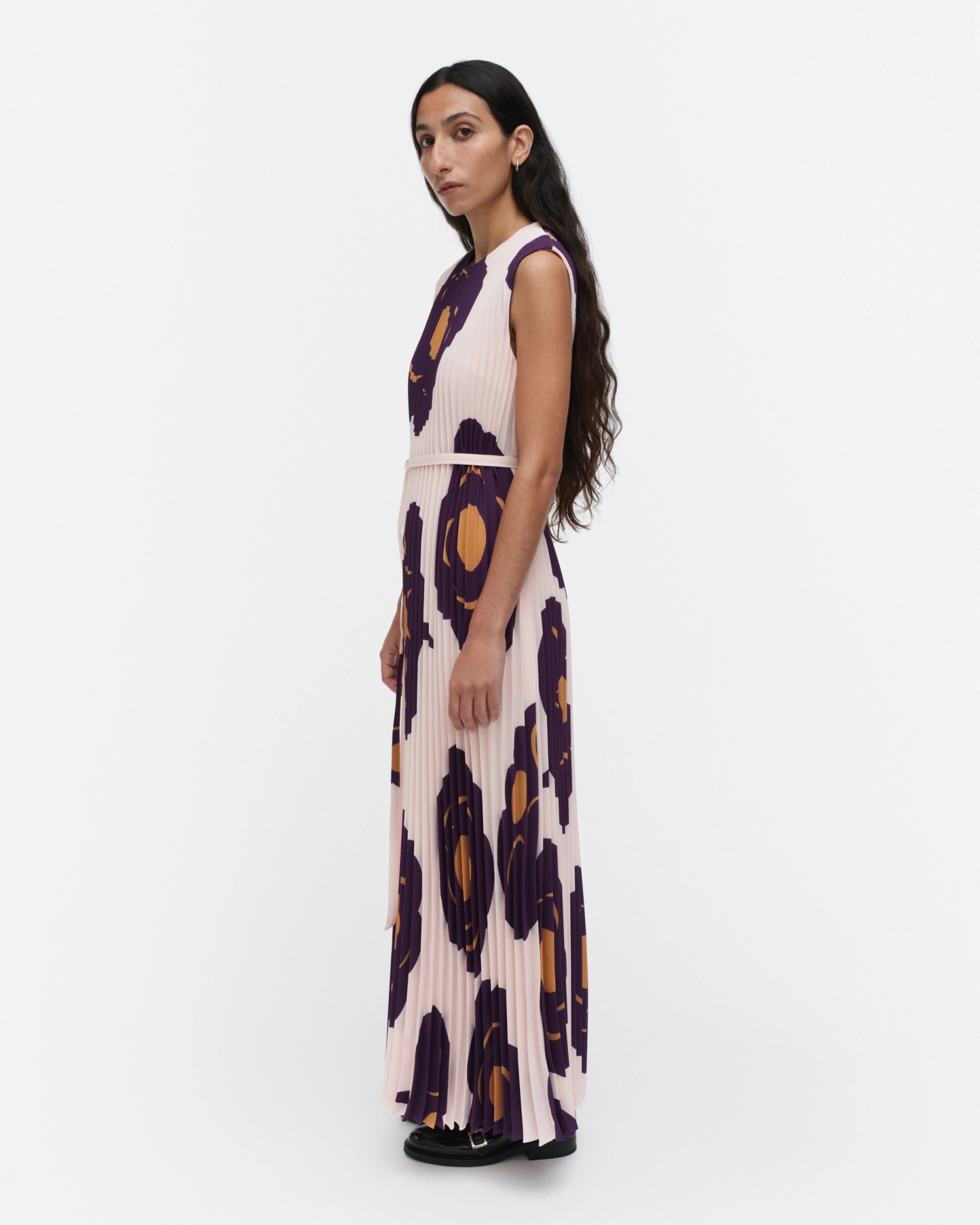 Juhlia Tumma, Dress, light pink, dark violet, brown,