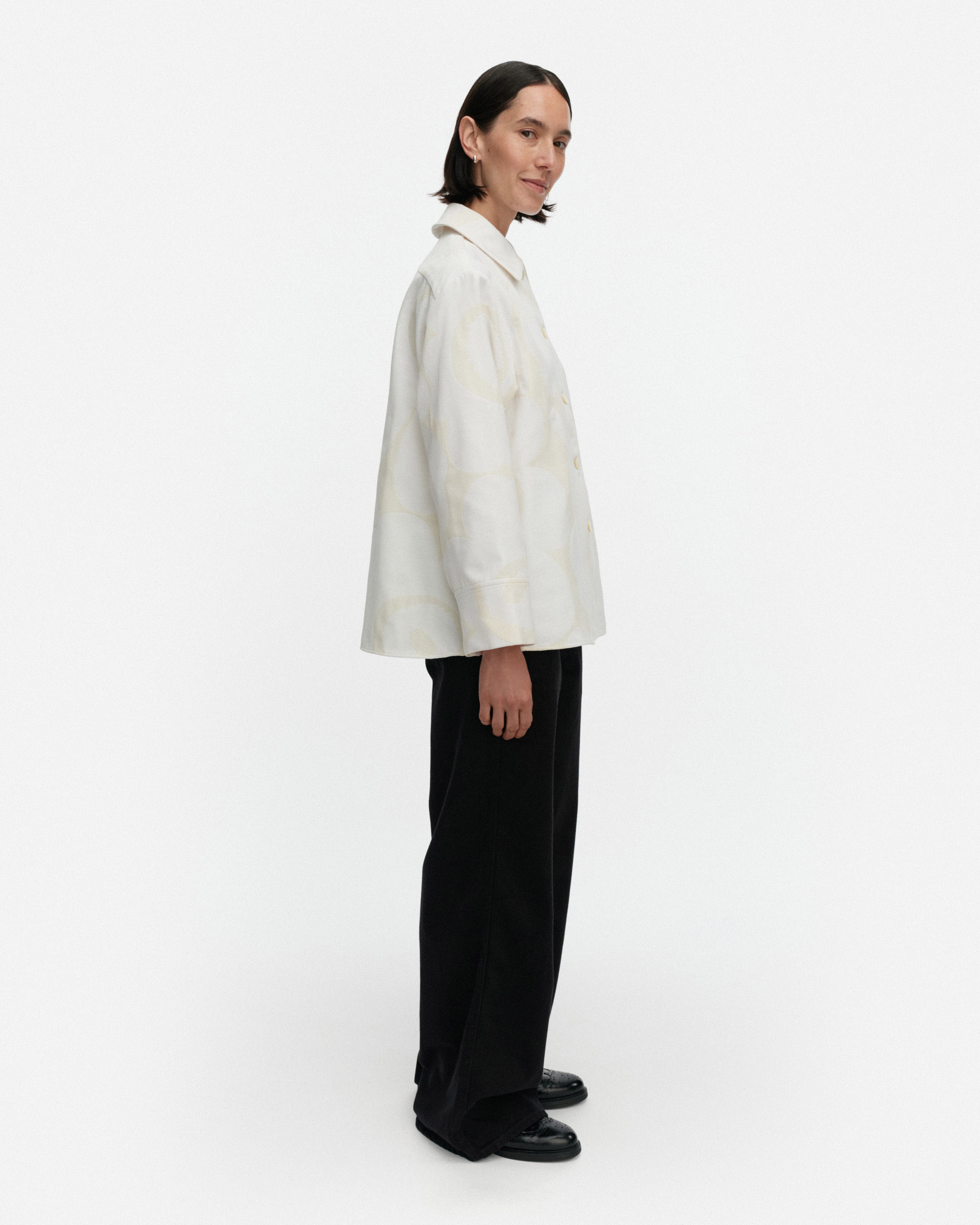 Ladonta Unikko, Shirt, white, off white,