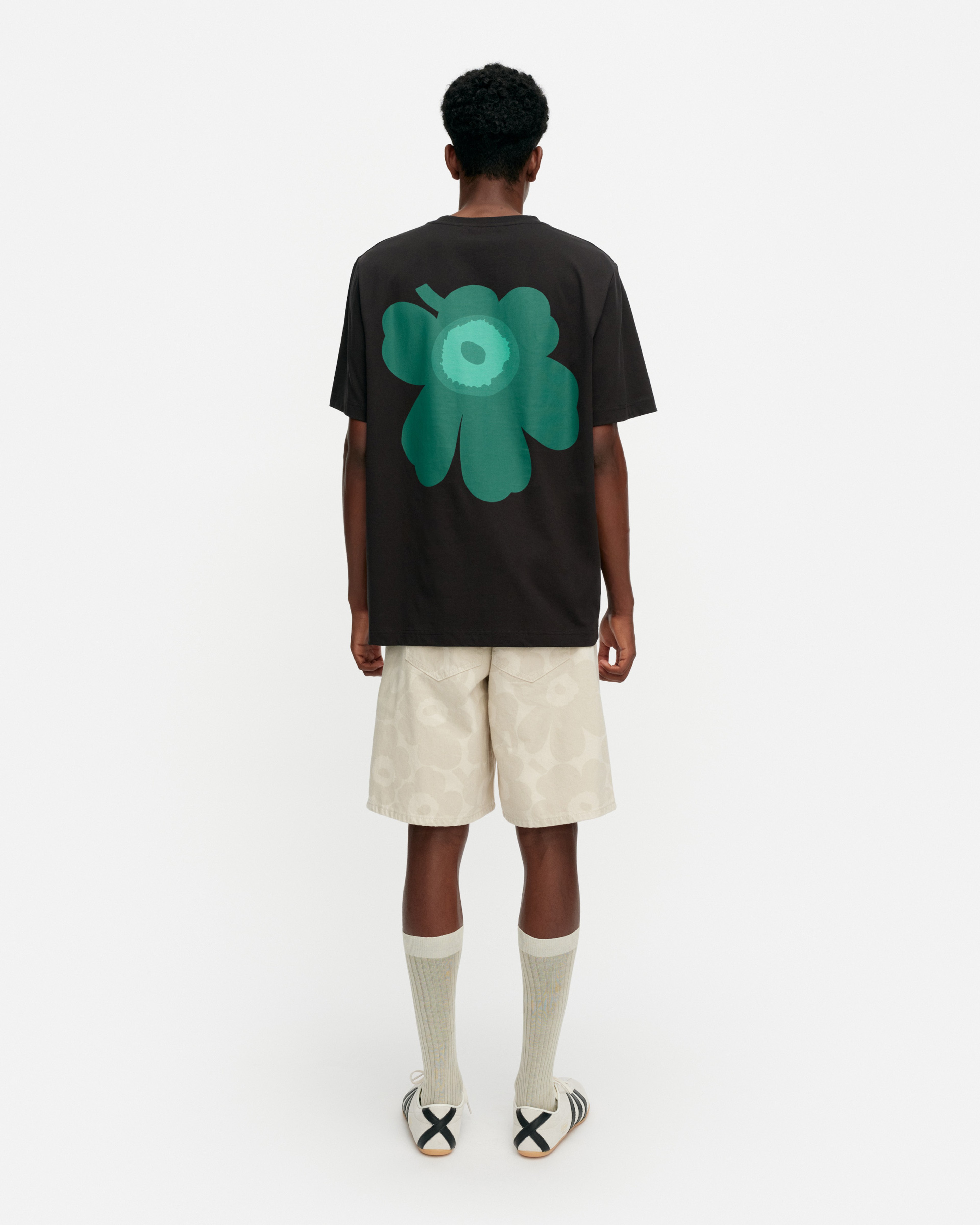 Ae Embla Unikko Placement, Kioski t-shirt, black, green, dark green,