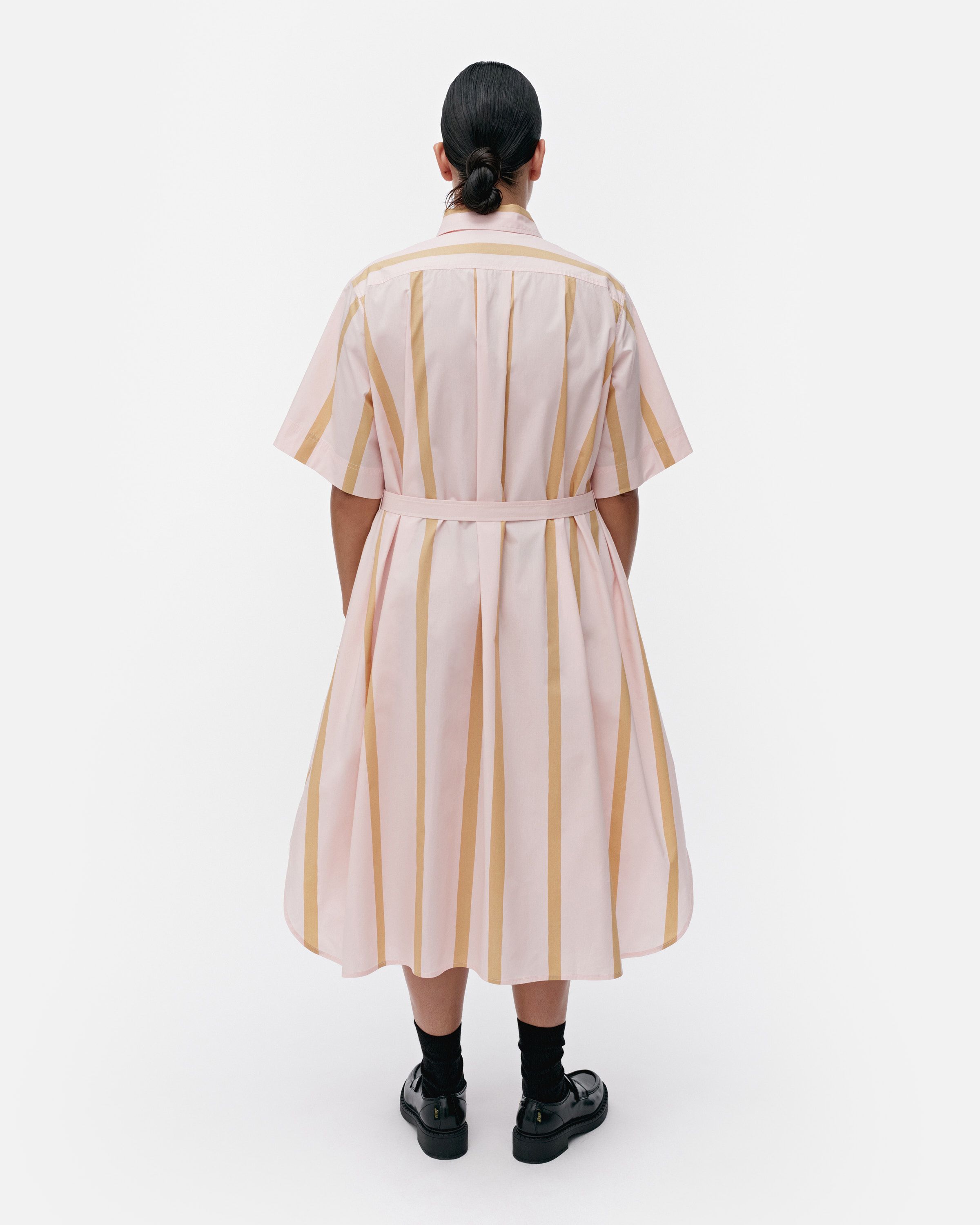 ☆ marimekko ☆ Paperi Puhveli 920 - シャツワンピース Paperi Puhveli Dress | Marimekko