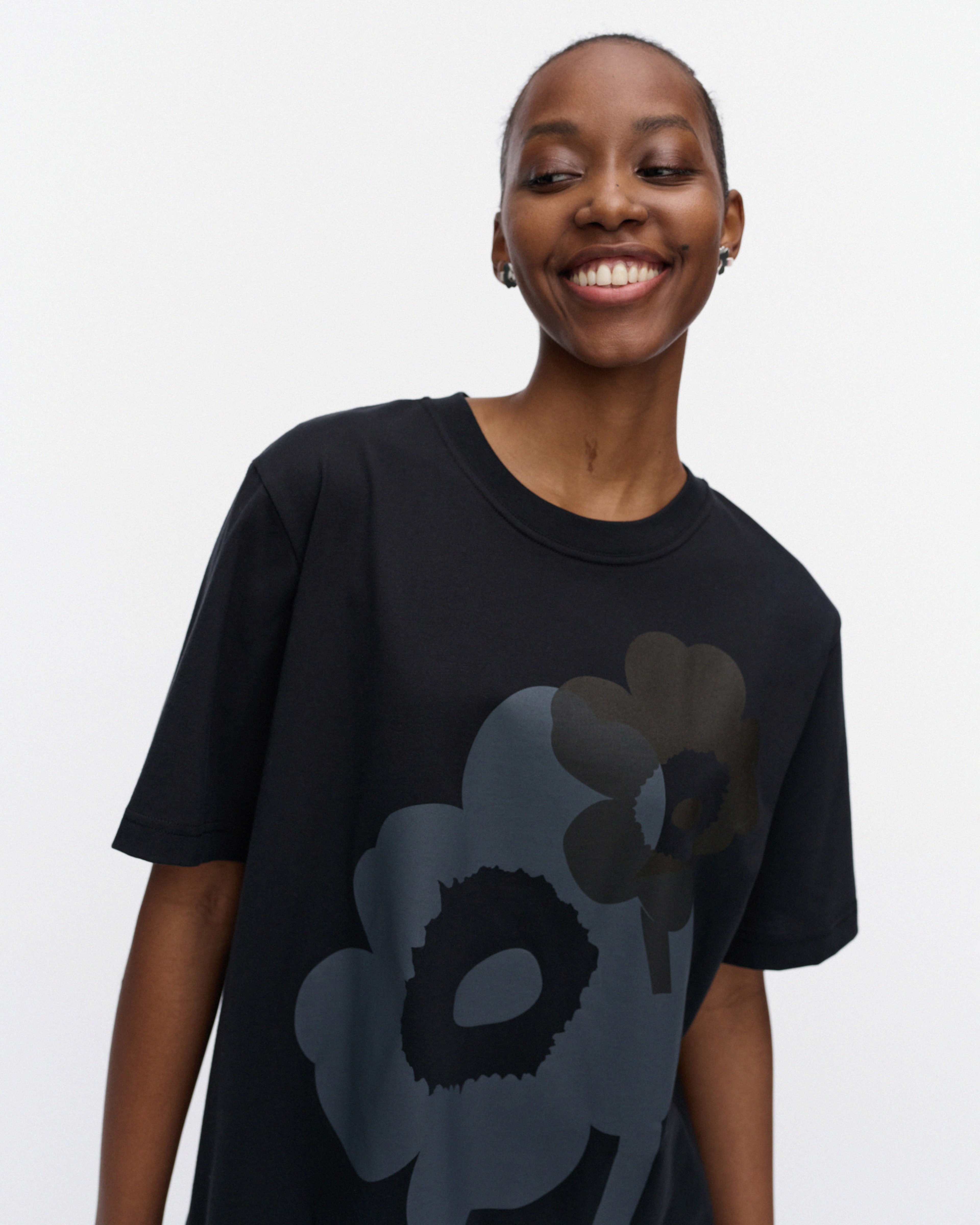 Embla Unikko Placement, Kioski t-shirt, black, grey, dark brown,