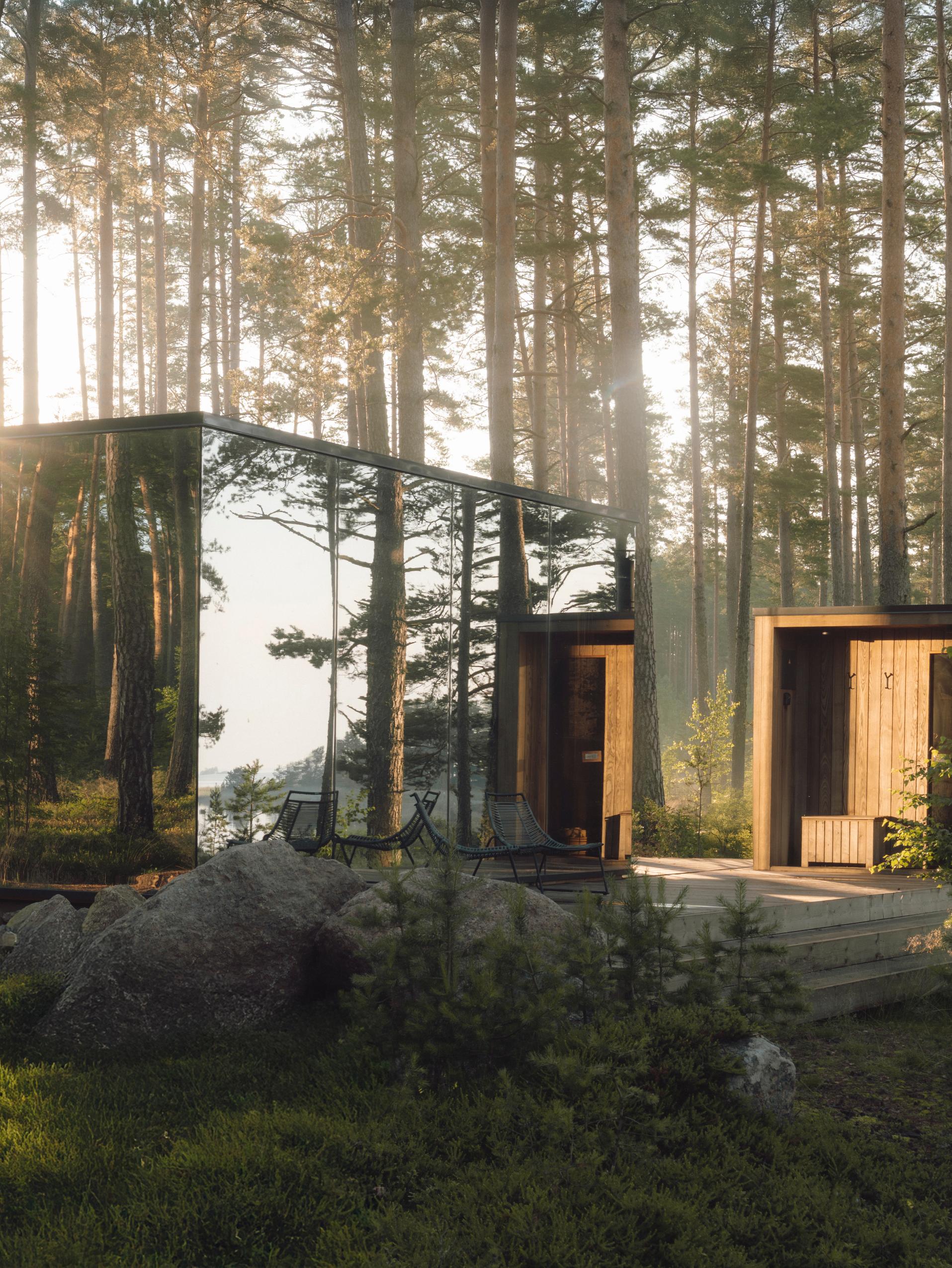 ÖÖD Versso mirror cabin