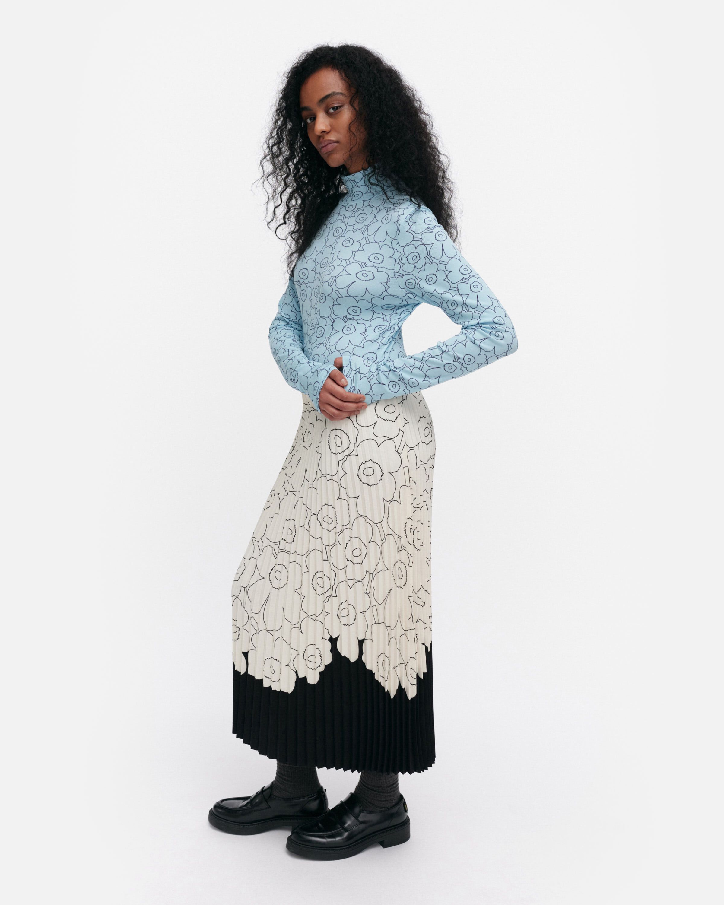 ☆ marimekko ☆ Solmia Piirto Unikko 550 - タートルネック Solmia Piirto Unikko Turtleneck shirt | Marimekko