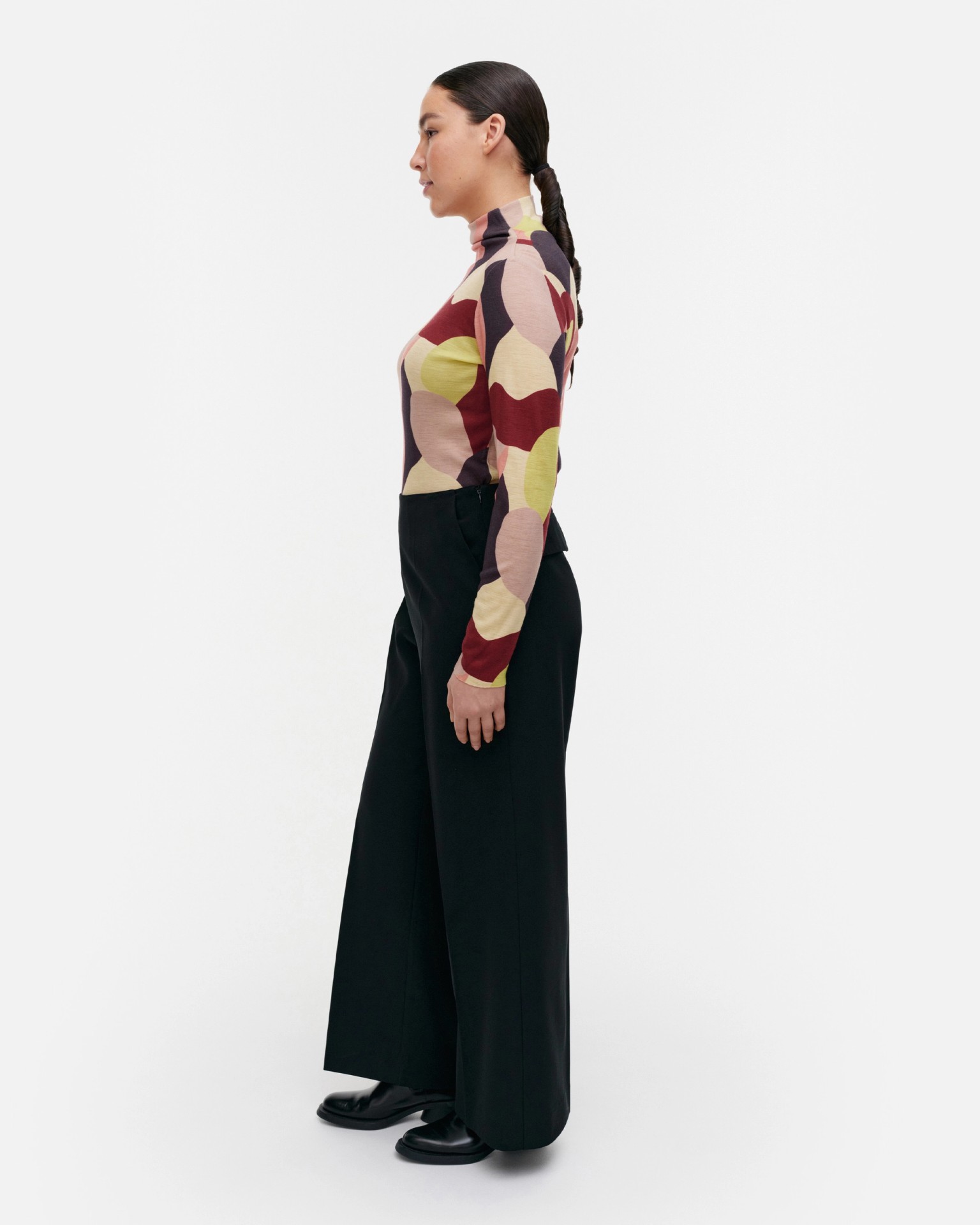 Veduta Kamelia, Wool turtleneck shirt, winered, yellow, peach,