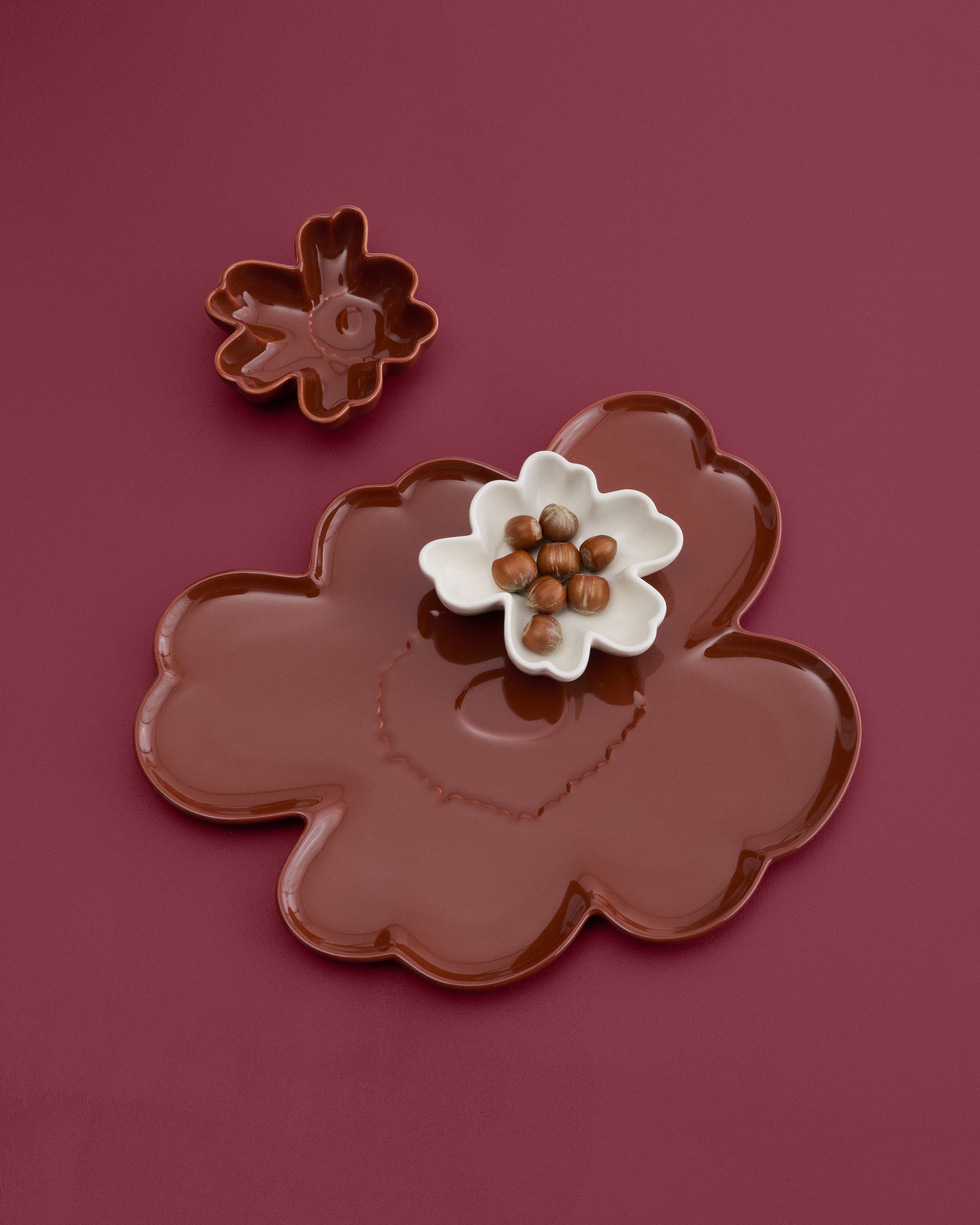 Unikko Salad plate chestnut | Marimekko