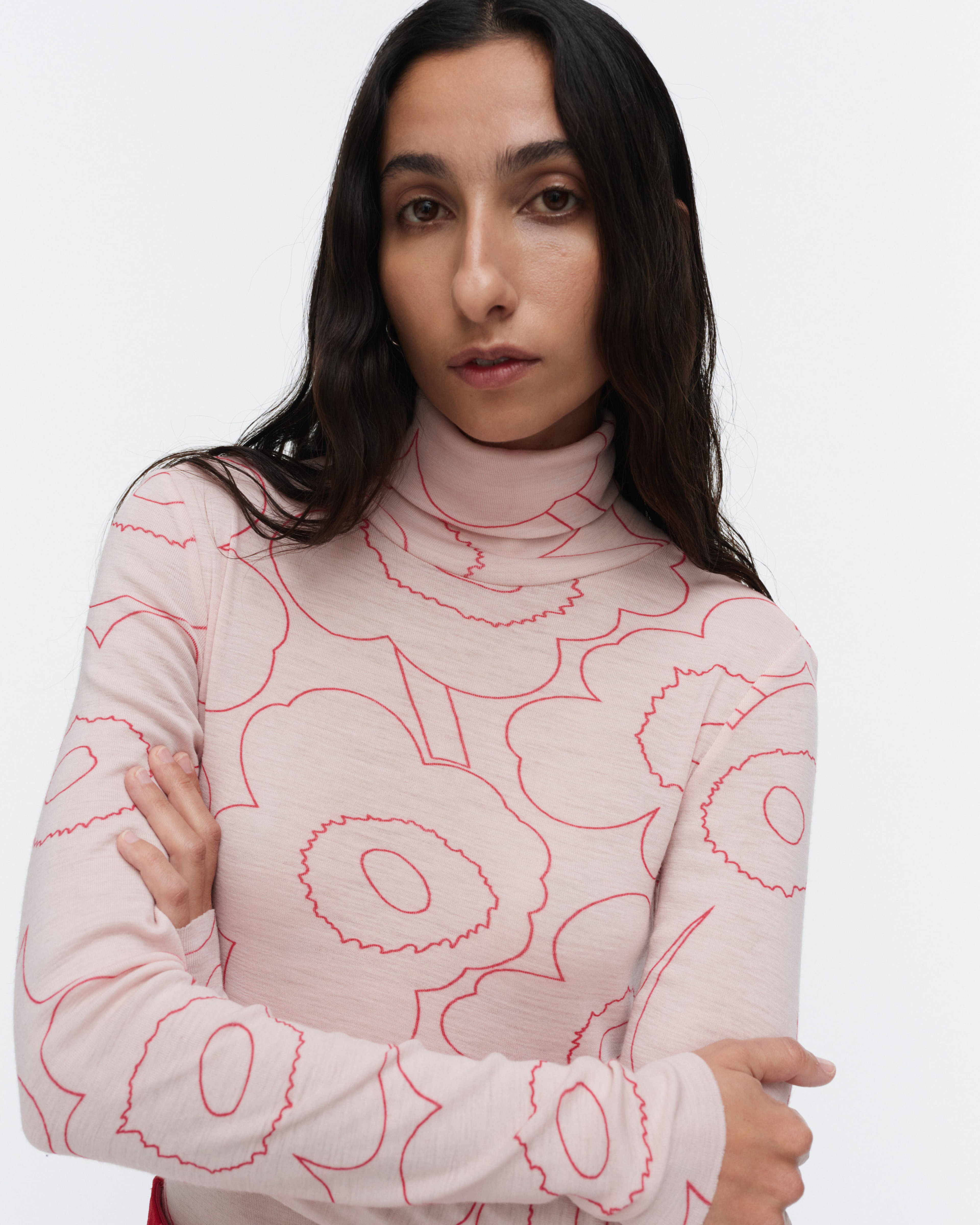 Vilina Piirto Unikko, Wool turtleneck shirt, light pink, red,