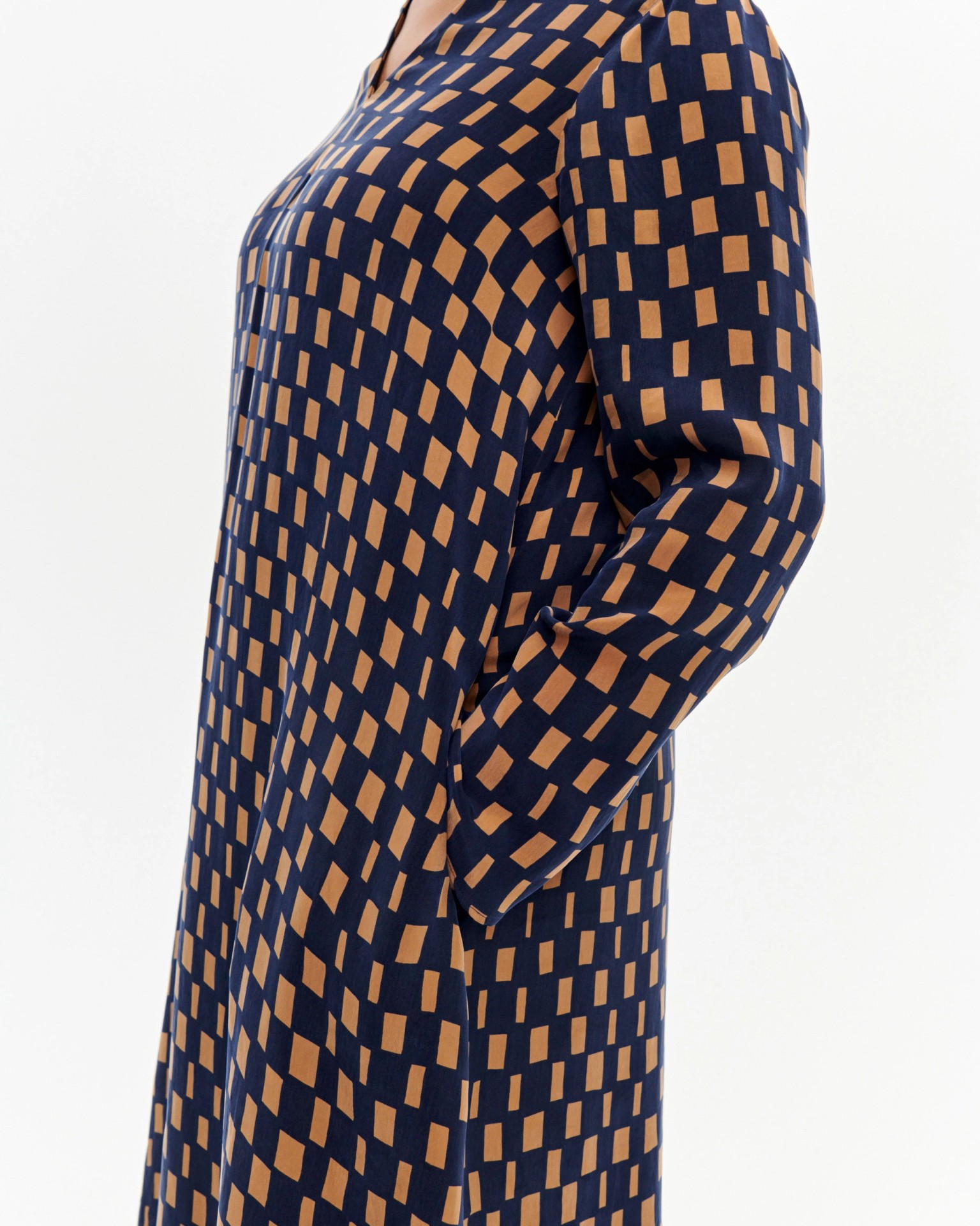 Maisol Noppa, Cupro dress, blue, brown,