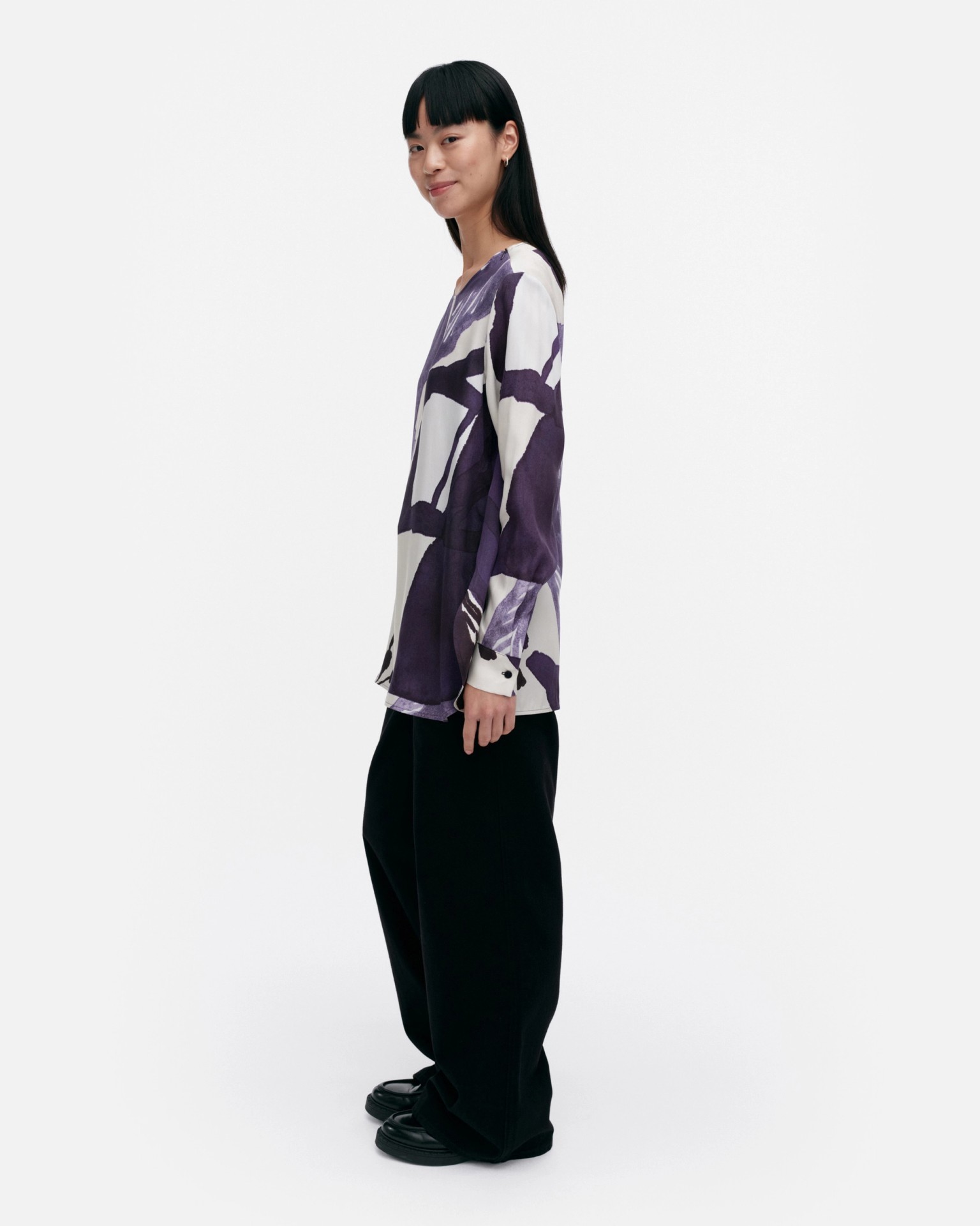 Kovertaa Kylmänkukka, Blouse, violet, off white,