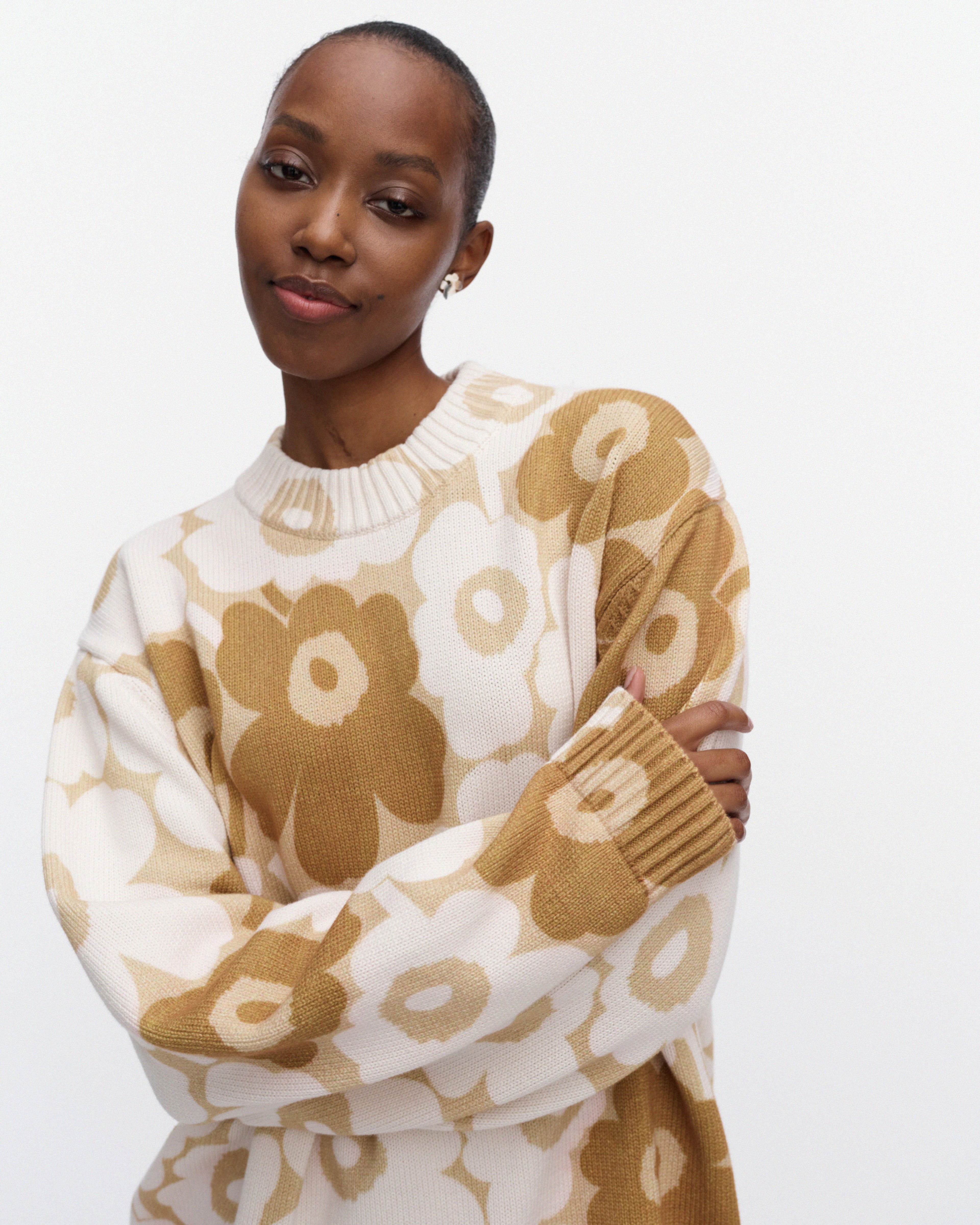 Puuteri Unikko, Kioski knitted pullover, off white, beige, brown,