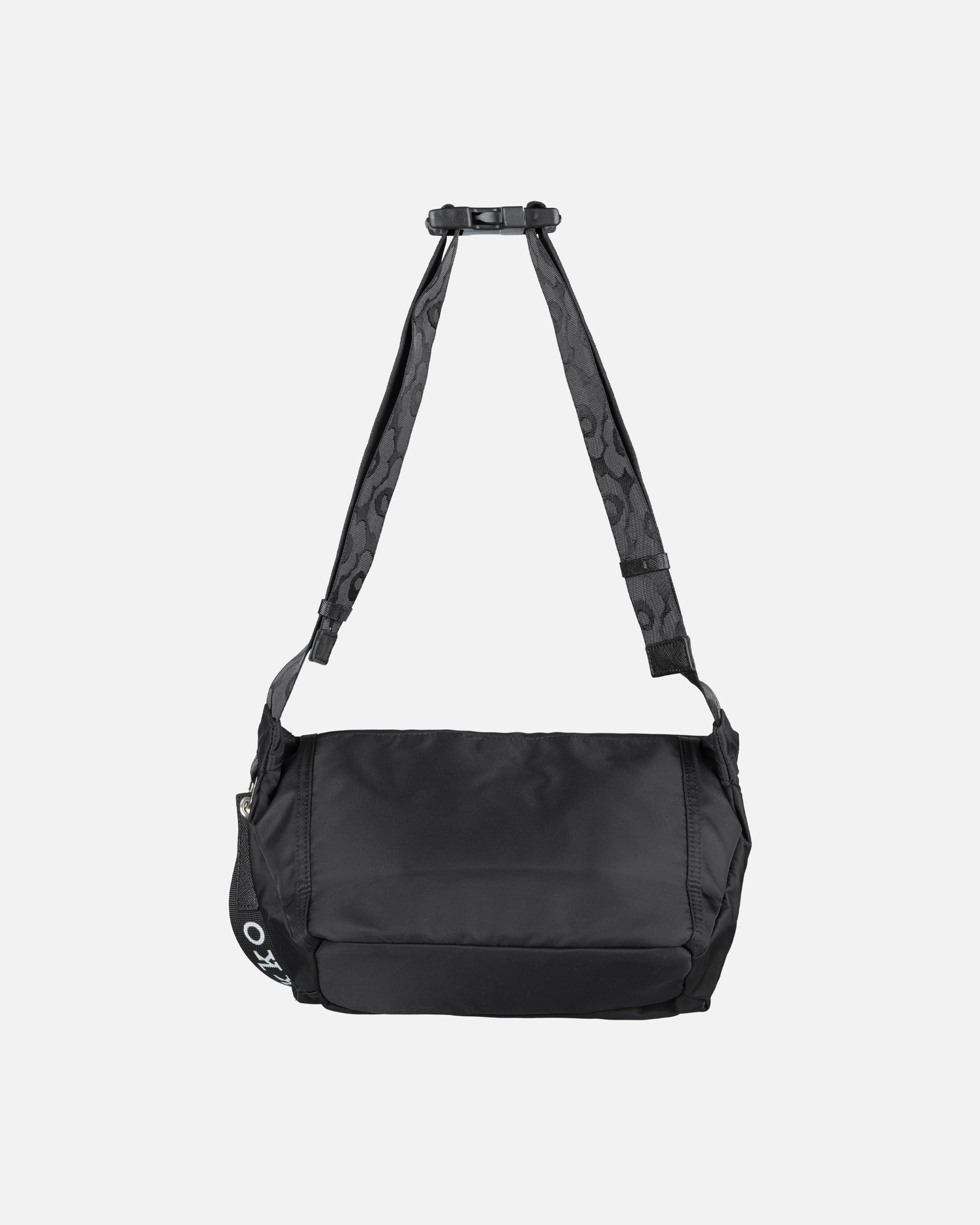 Sling Bag M Solid Olkalaukku