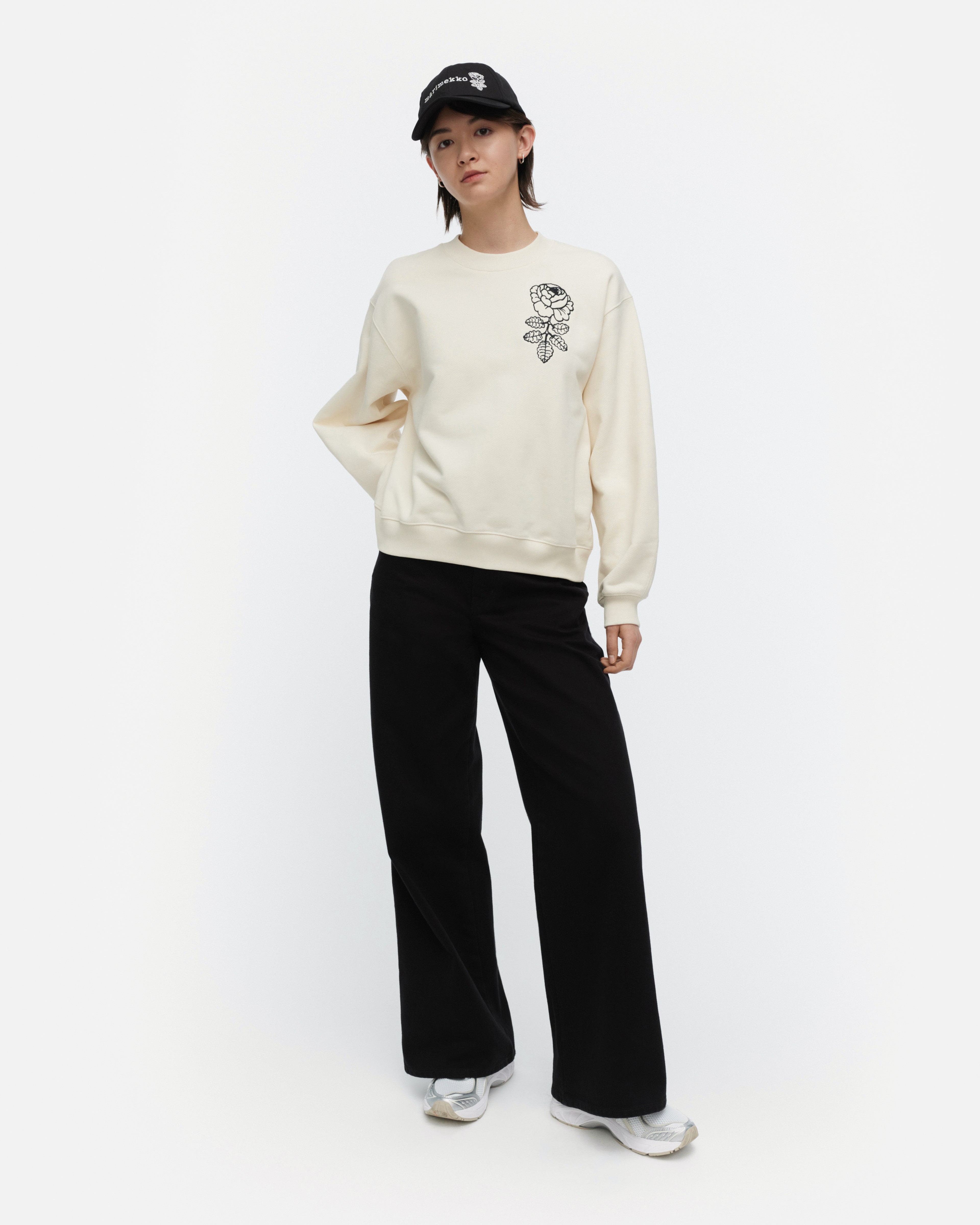 Hiutale Vihkiruusu Placement, Kioski sweatshirt, off white, black,