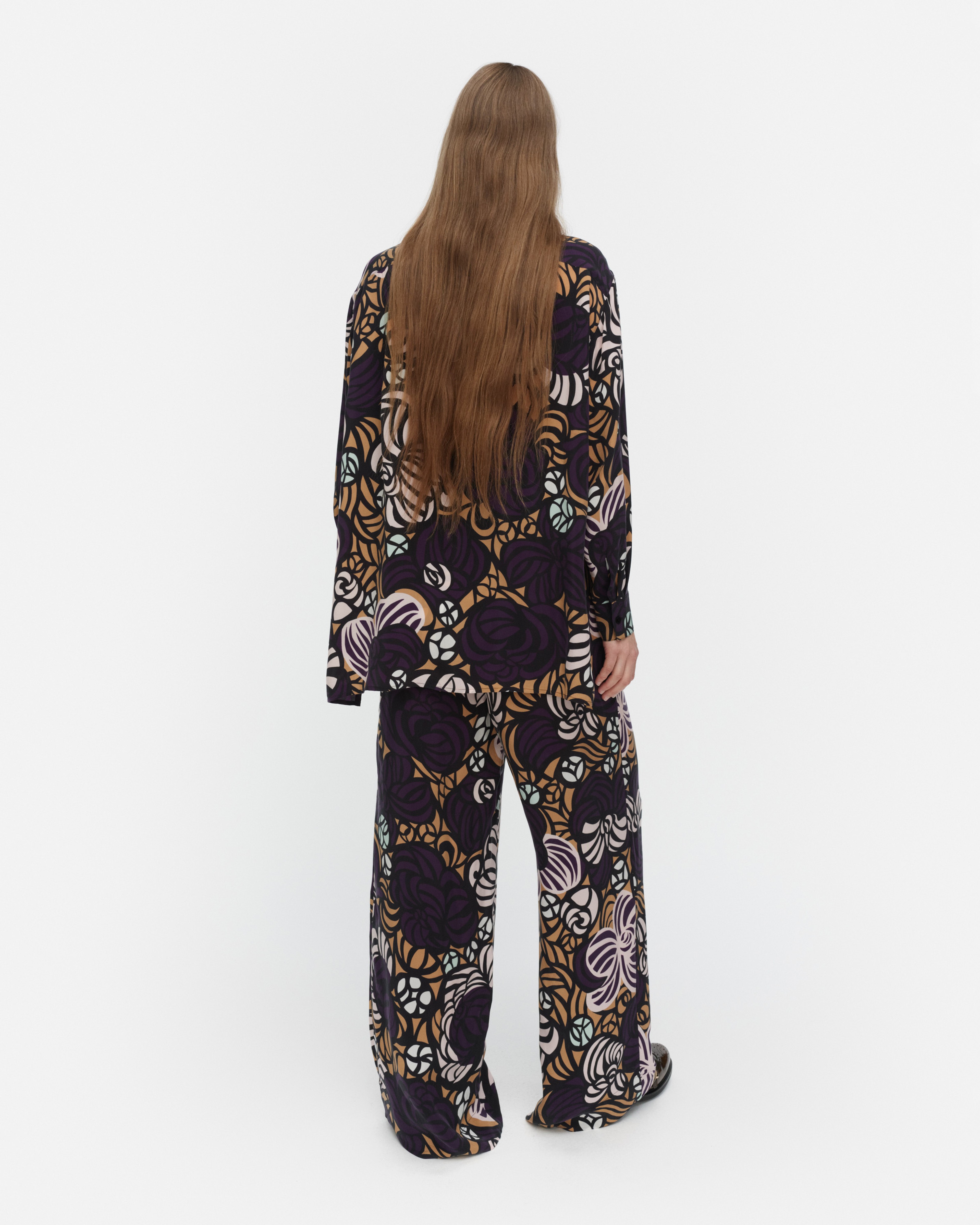 Oanet Torstai, Cupro trousers, violet, light brown, l. pink,