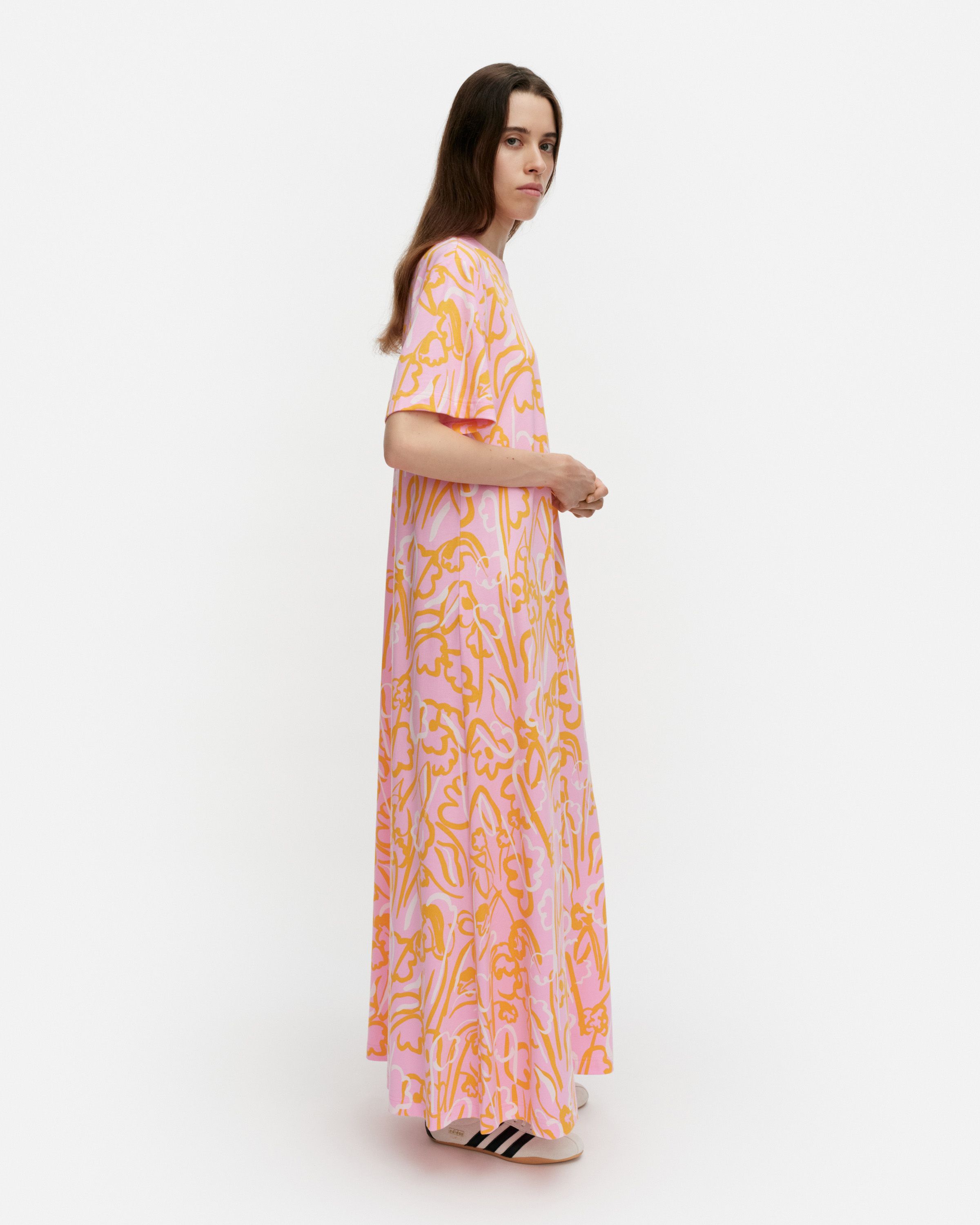 Kokonaisuus Ensikukat Dress pink, light pink, orange | Marimekko