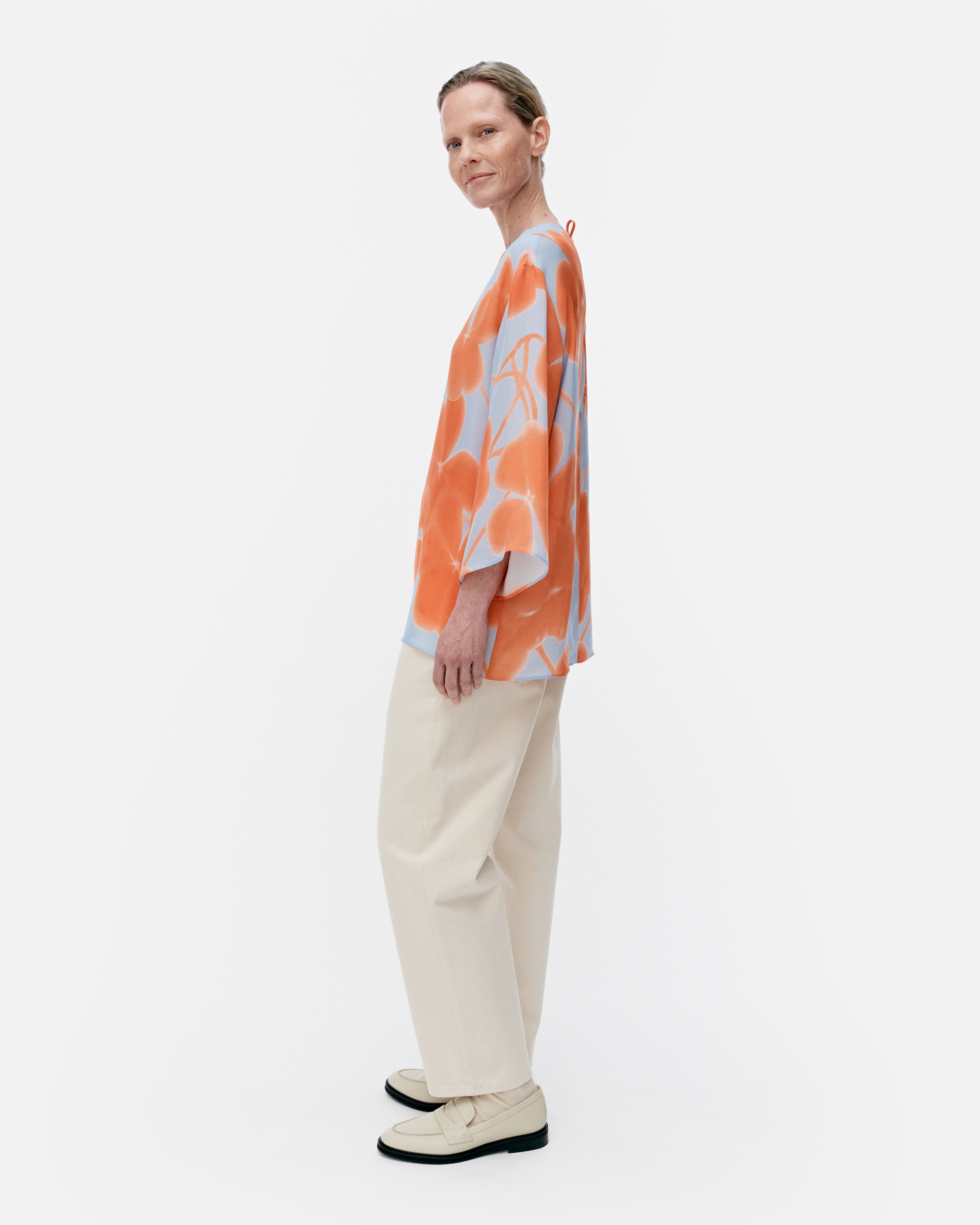 Oaja Ketunleipä, Shirt, light blue, orange, light pink,