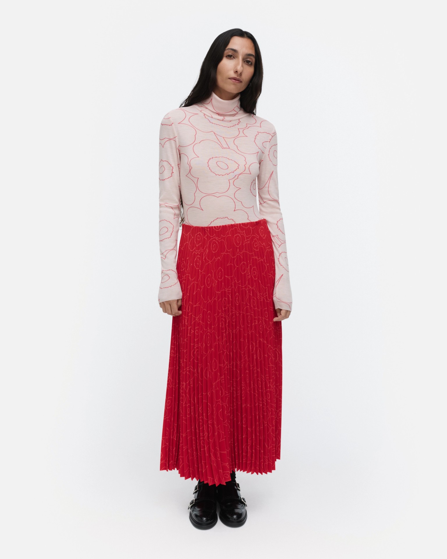 Vilina Piirto Unikko, Wool turtleneck shirt, light pink, red,