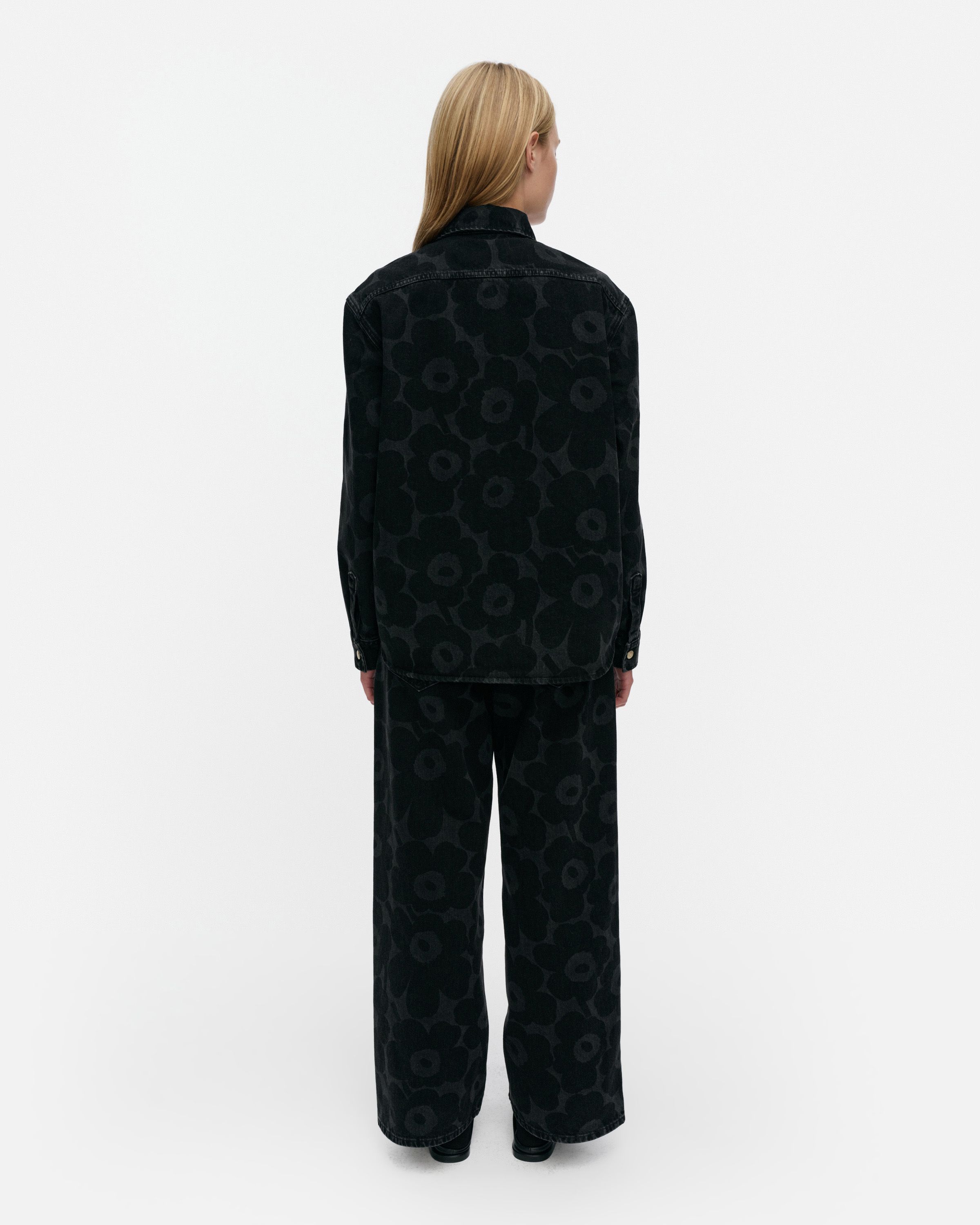 Maridenim Vaihe Unikko Denim shirt washed black | Marimekko