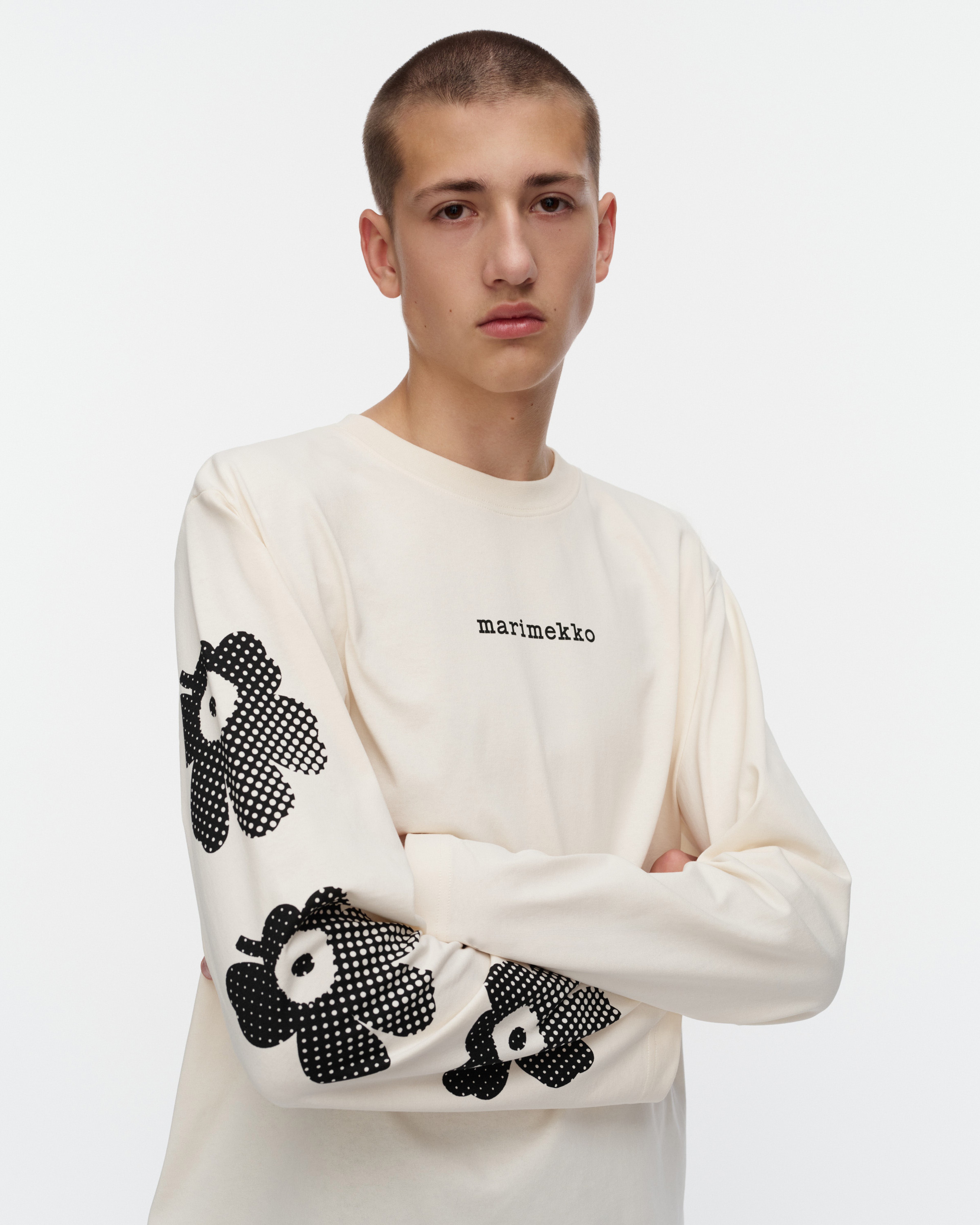 Sekvenssi Unikko Placement, Kioski jersey shirt, off white, black,