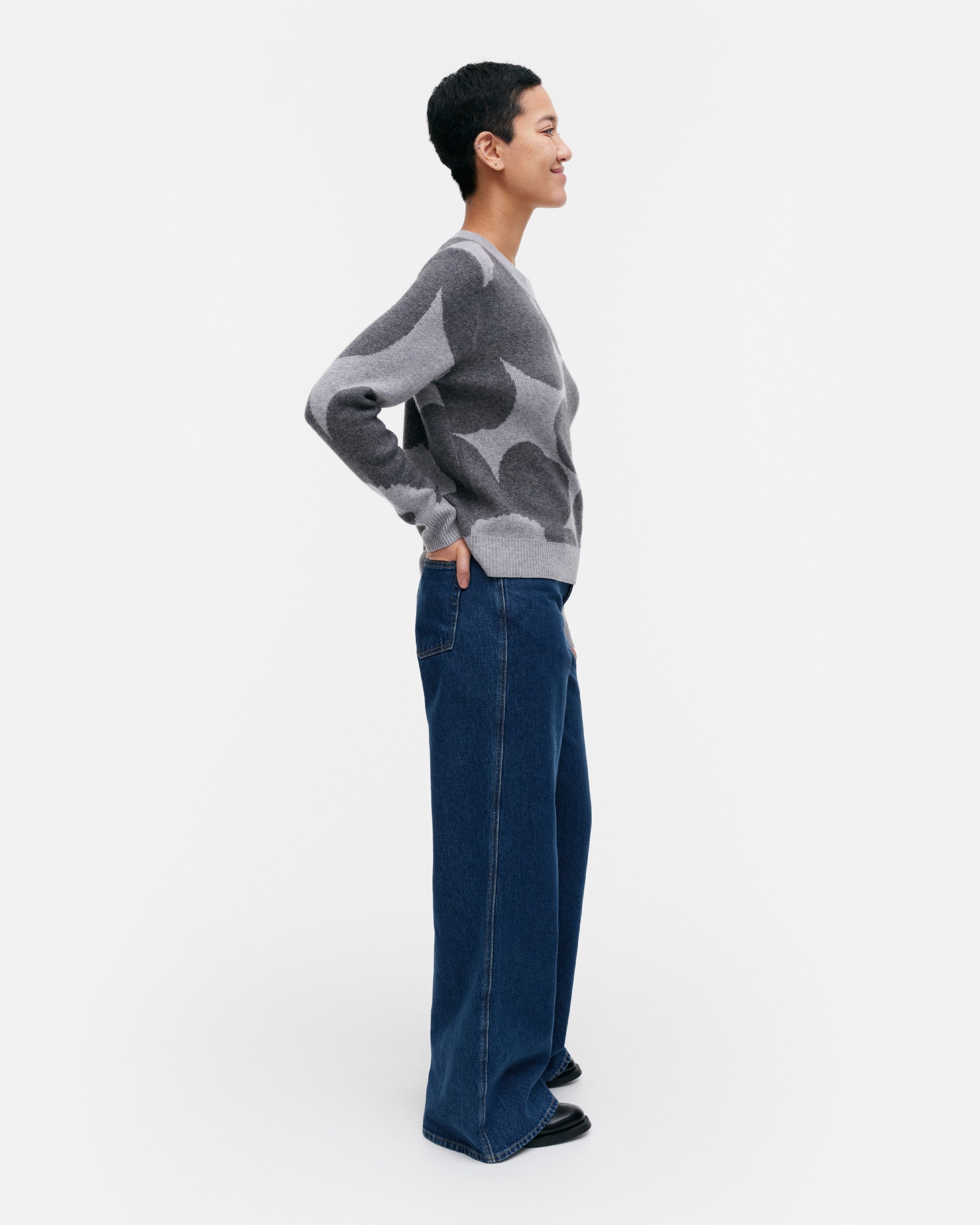 Aukio Unikko Cashmere knitted sweater