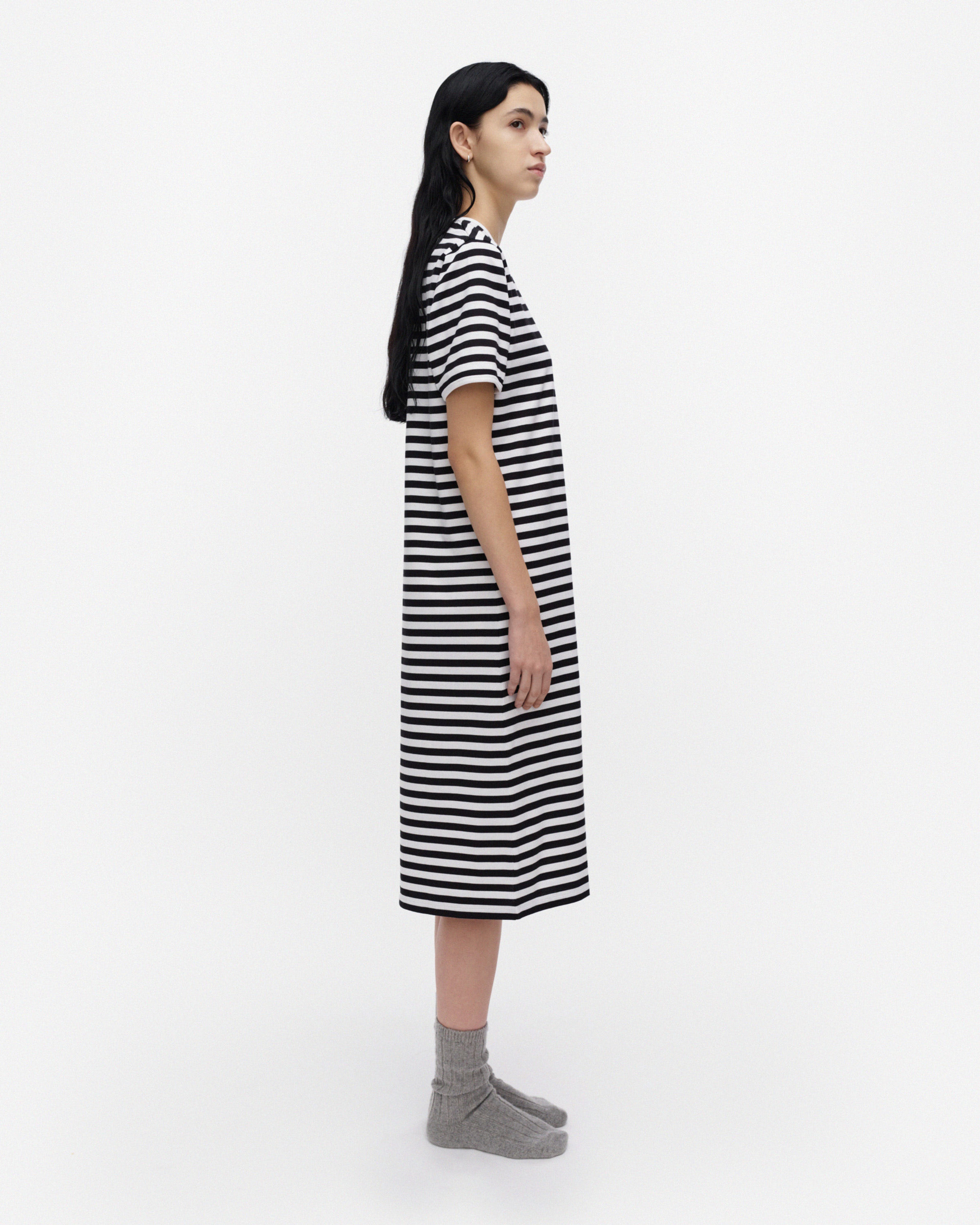 Hetta II Tasaraita, Nightgown, white, black,