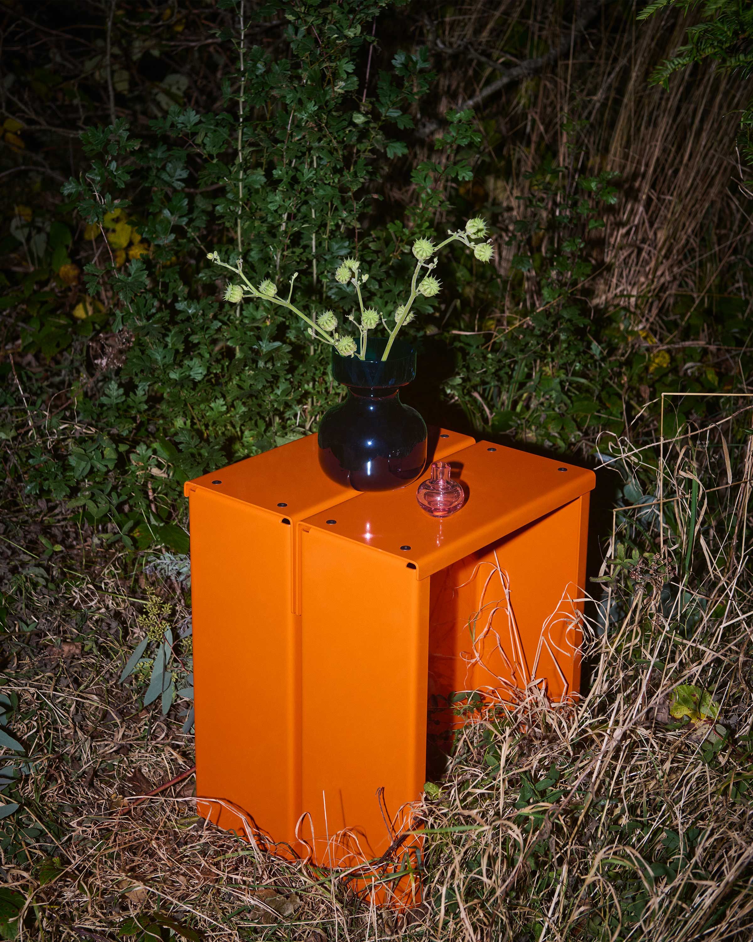 Marimekko Pokaali vase outside.