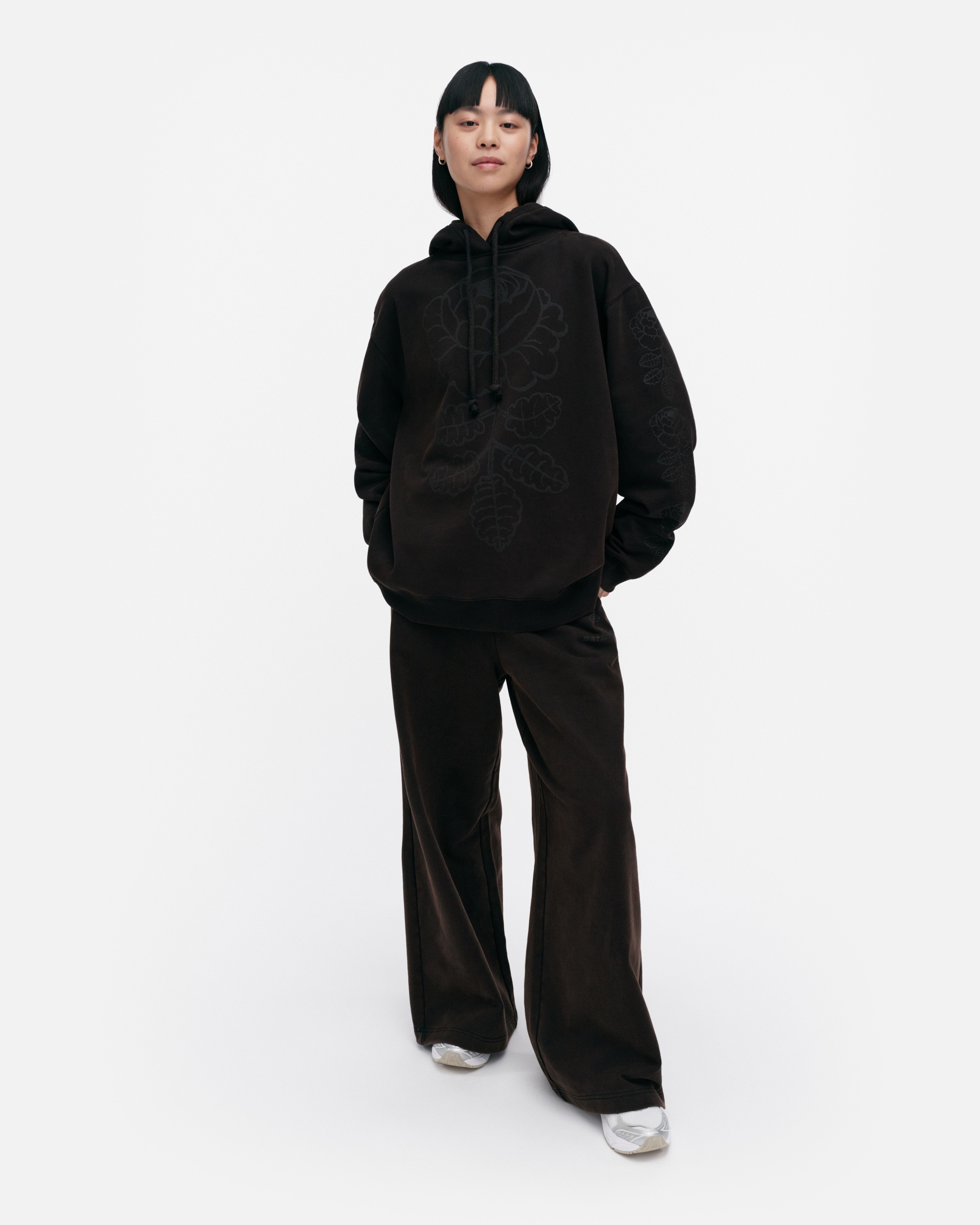 Sanoma Vihkiruusu Placement, Kioski hoodie, dark brown, grey,