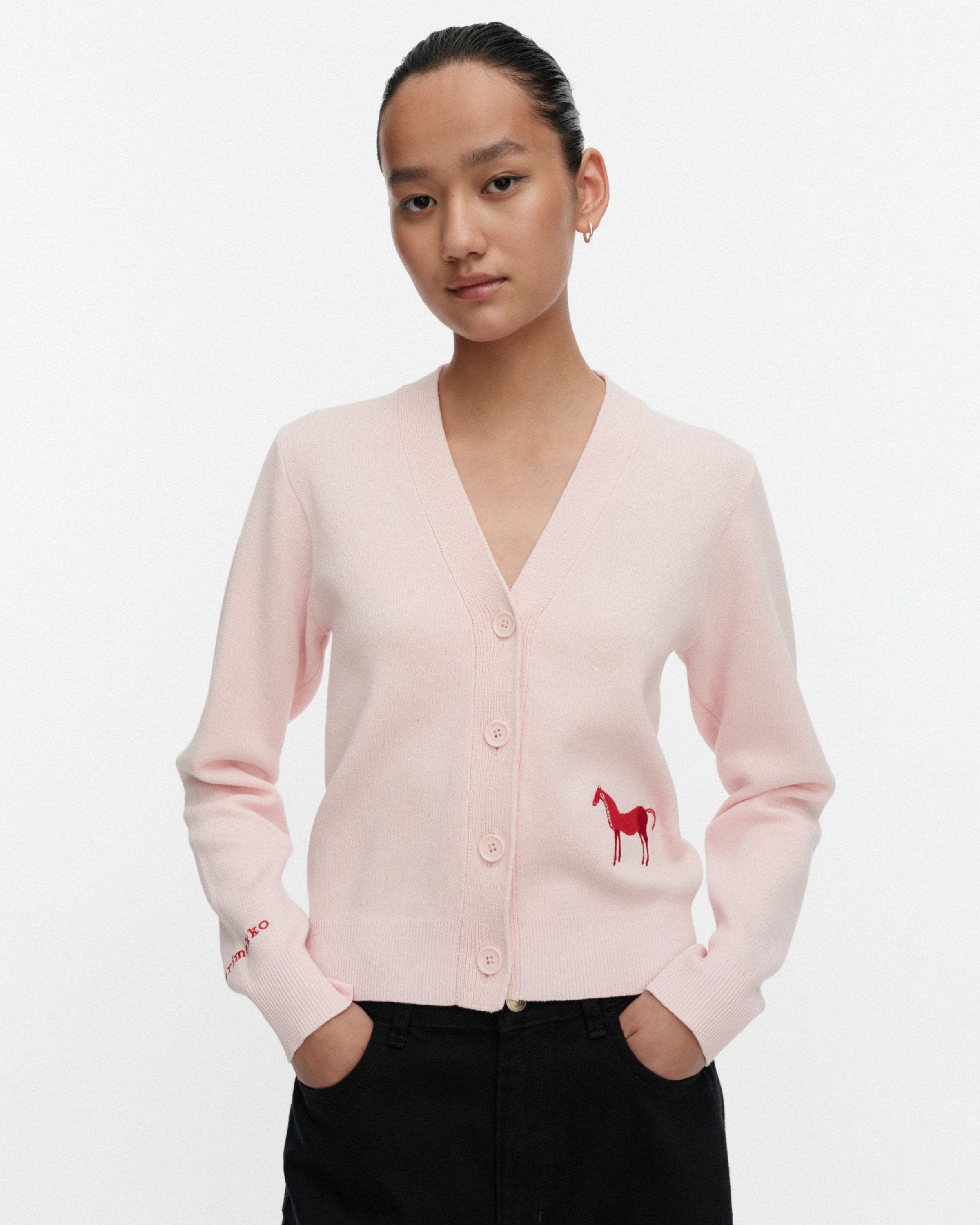Lähelle Musta Tamma Kioski knitted cardigan light pink, red