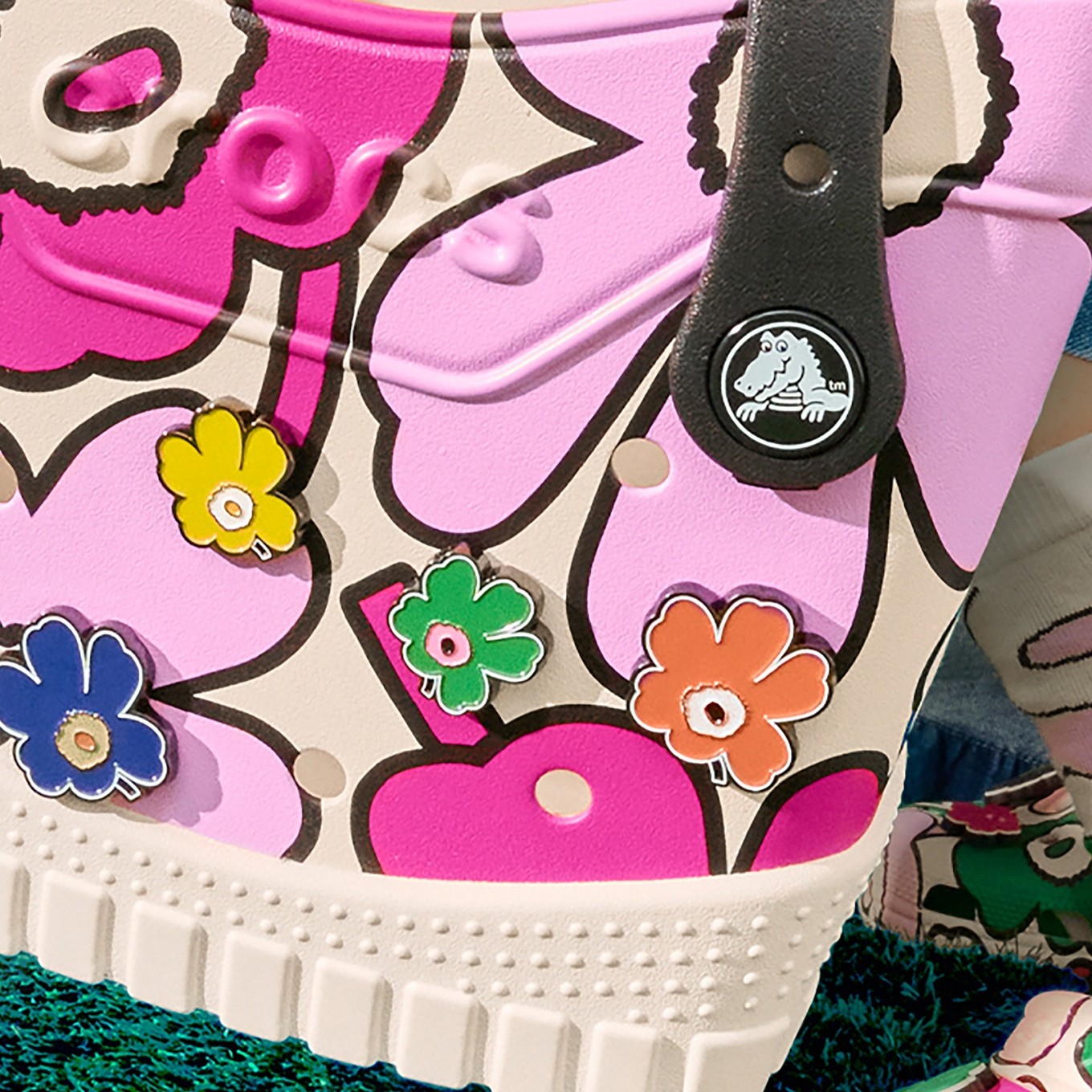 Marimekko Crocs Tote closeup