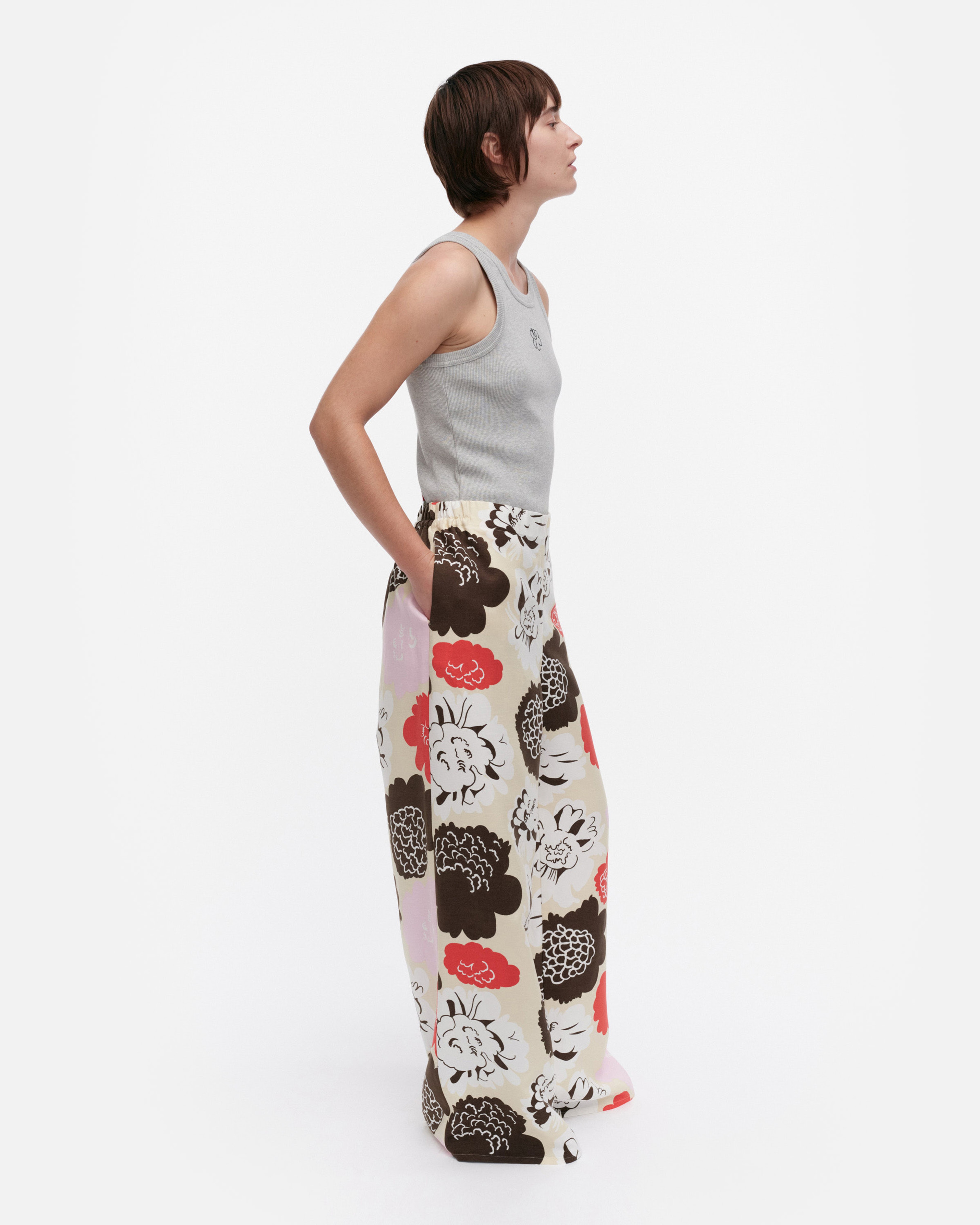 Muotti Pioni, Trousers, beige, red, light pink, brown,