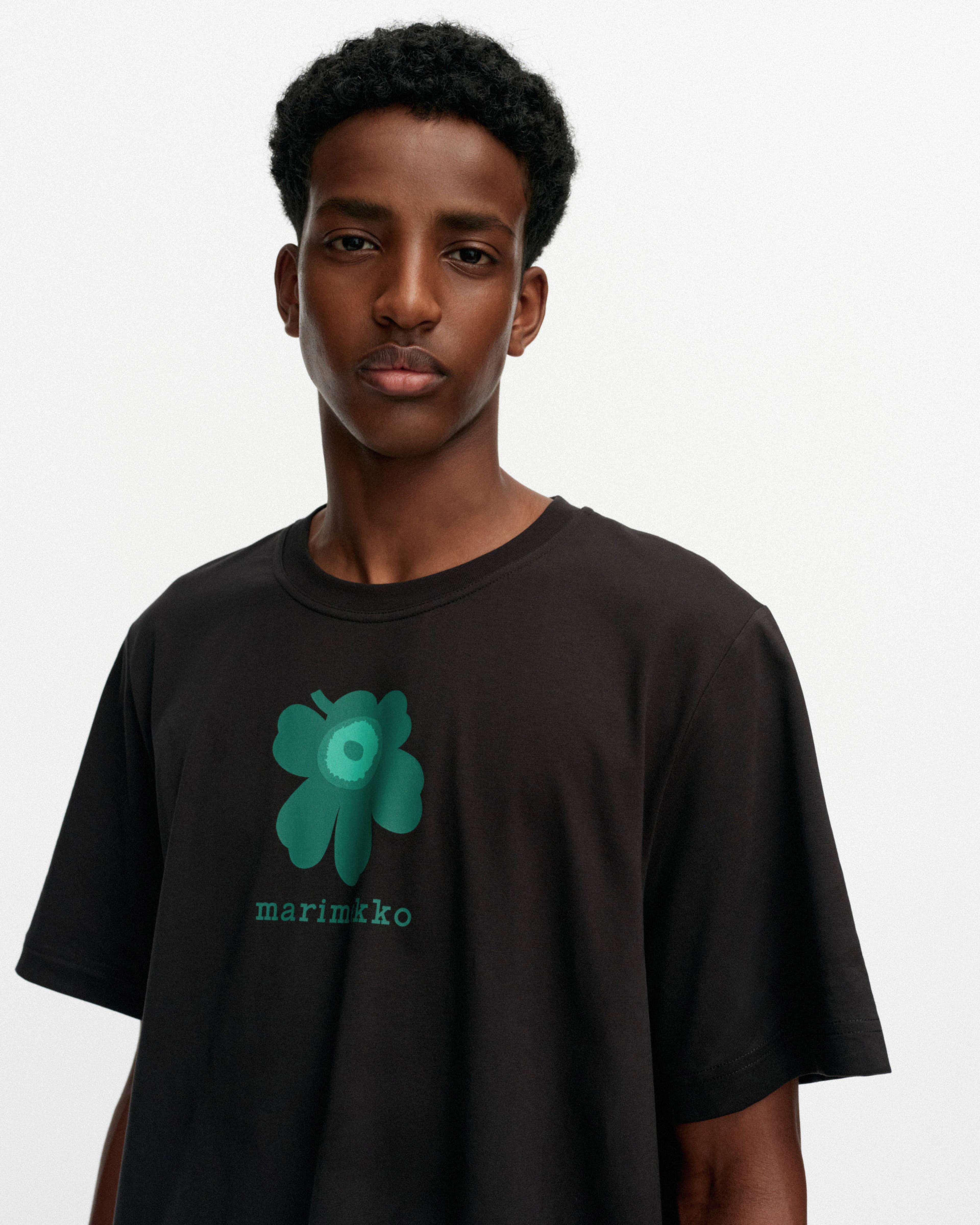 Ae Embla Unikko Placement, Kioski t-shirt, black, green, dark green,
