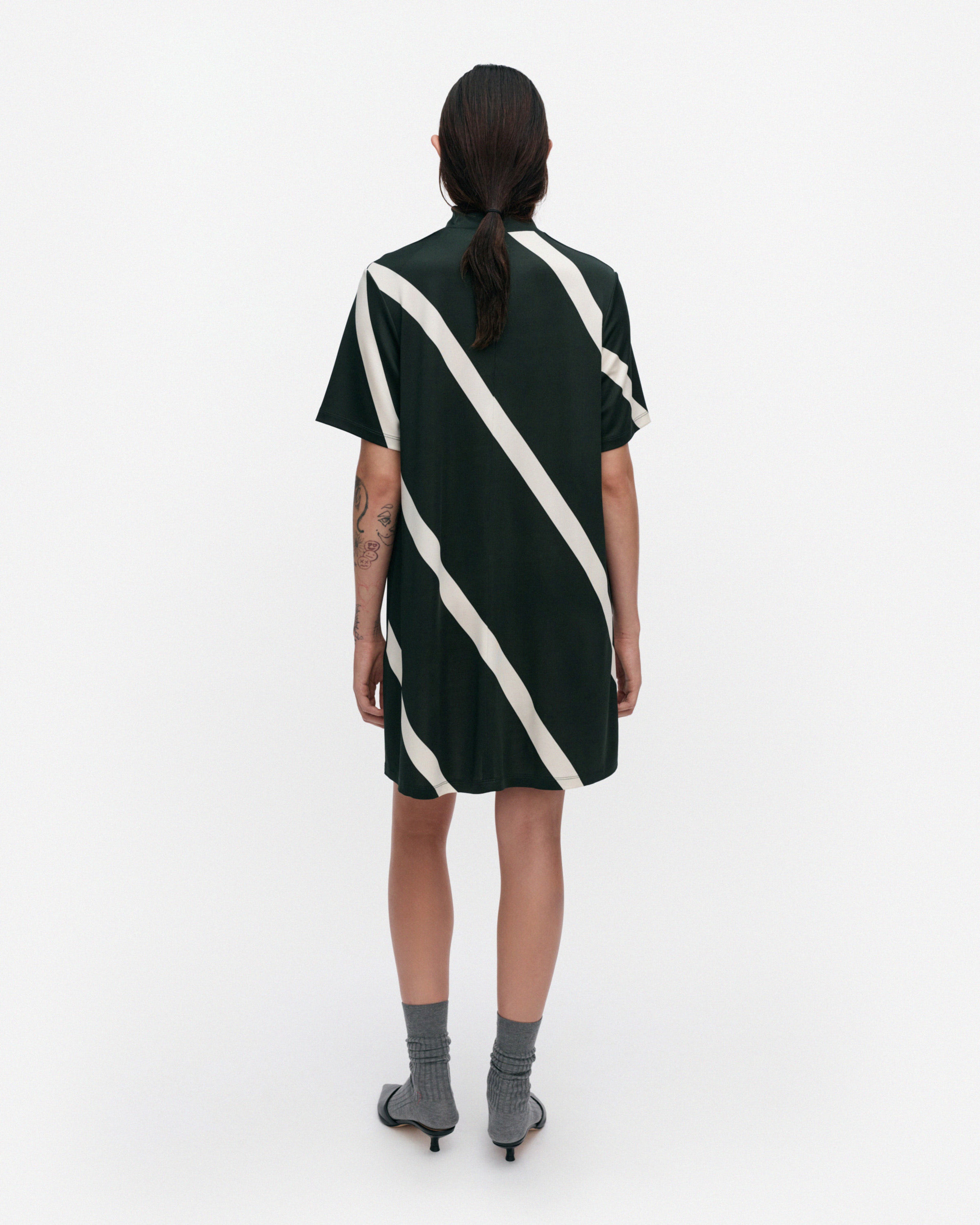 Kyhätä Basso, Jersey dress, dark green, off white,