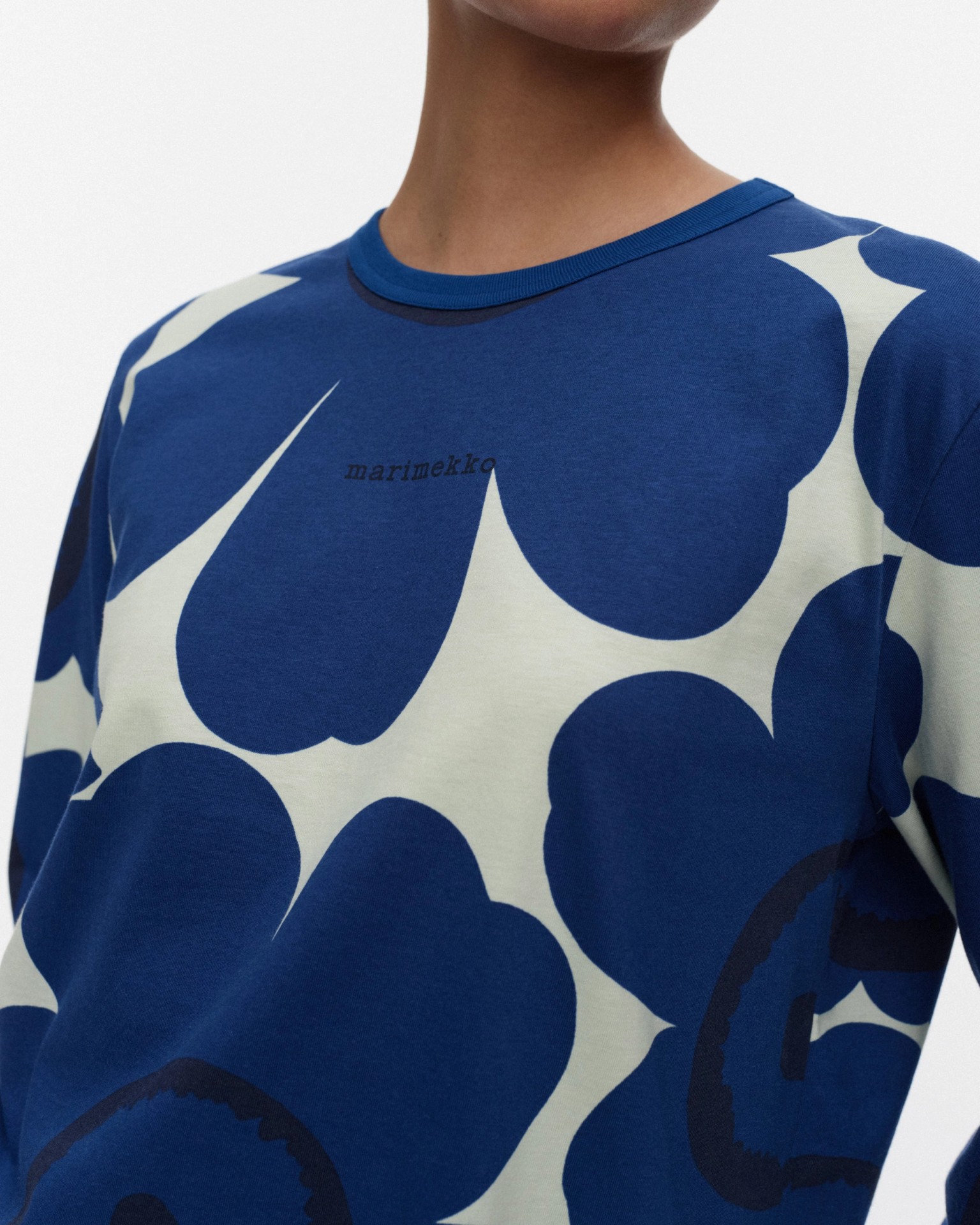 Efekti Unikko Kioski trikoopaita