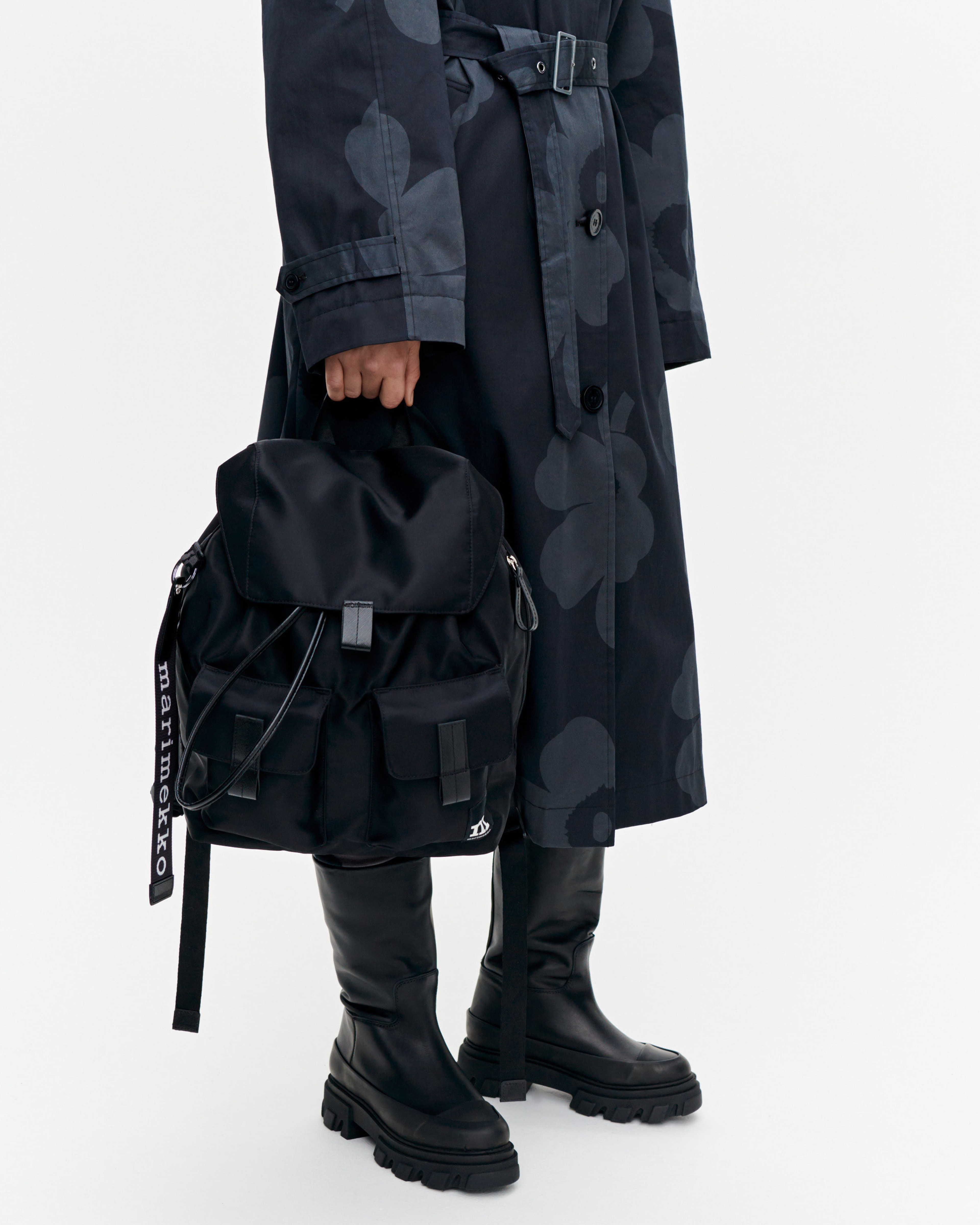 Everything Backpack L Solid Reppu