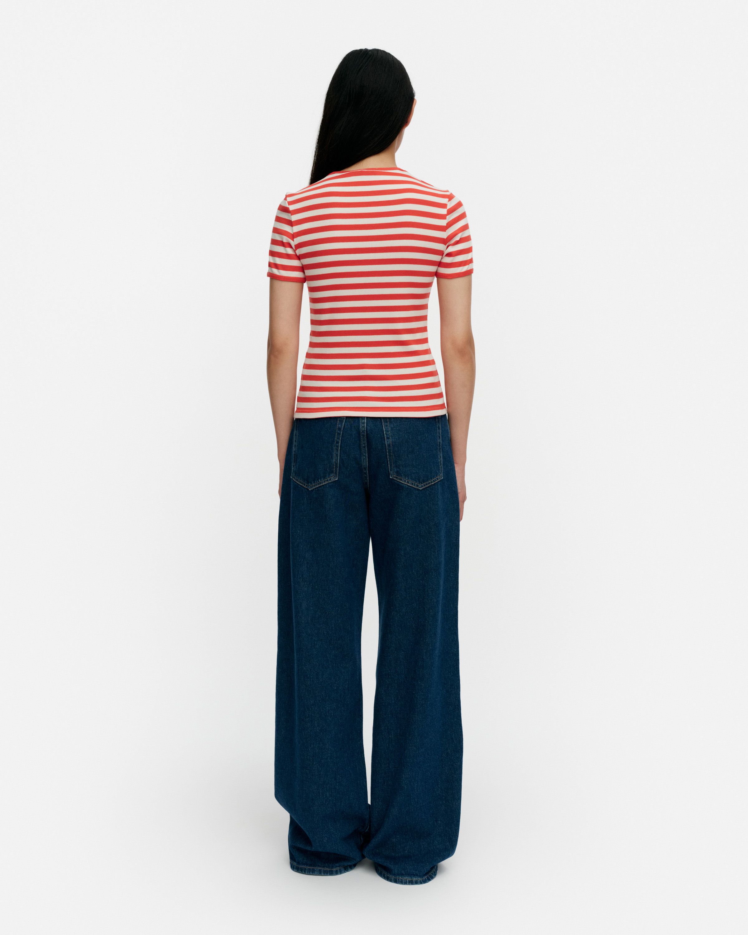 Kukkea Tasaraita Unikko Kioski t-shirt red, off white | Marimekko