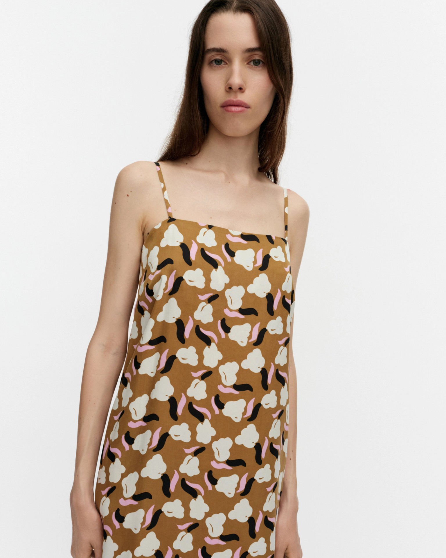 Pyörähdys Lemmitty, Dress, beige, off white, pink,