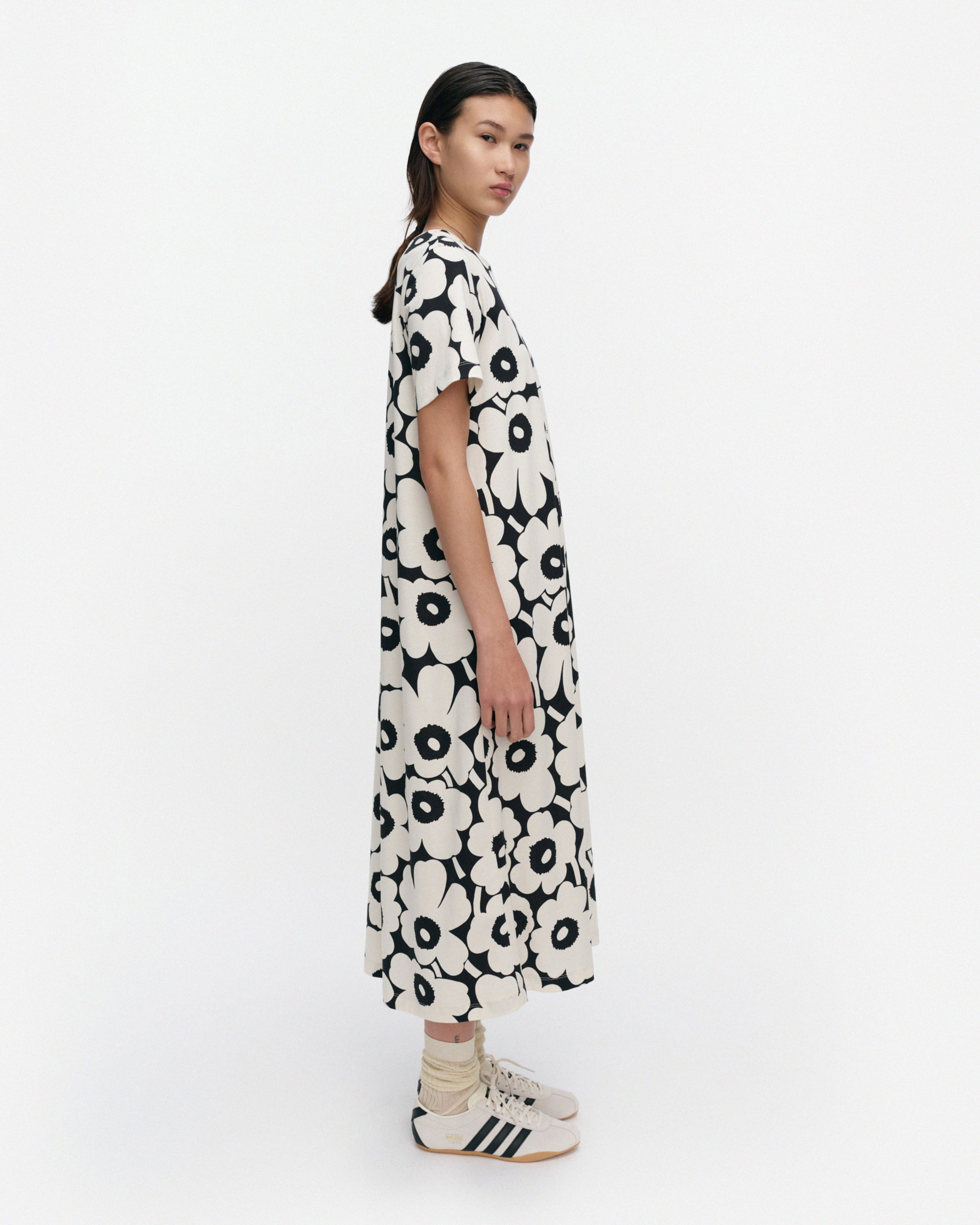 Pisteinen Unikko Dress