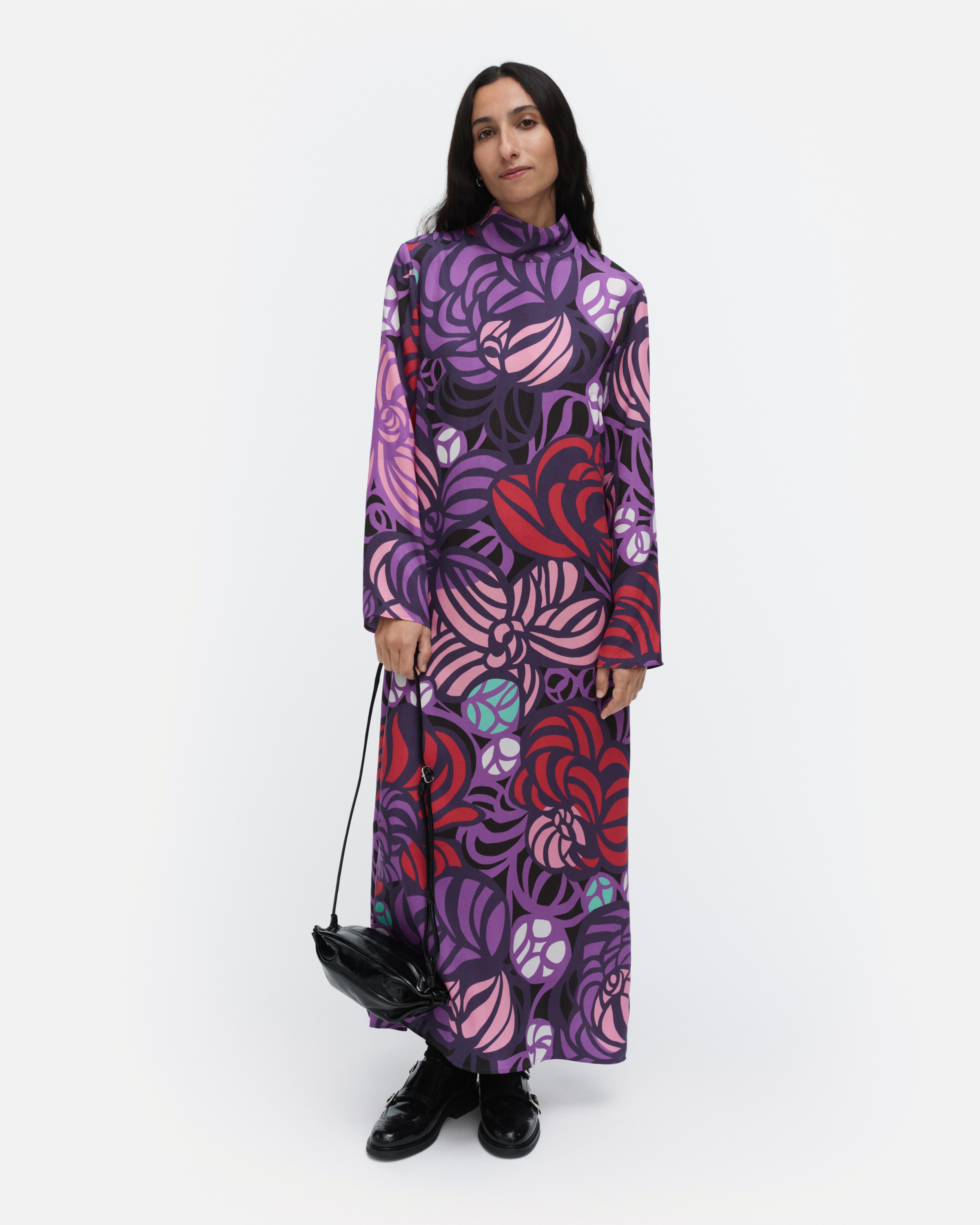 Aikakausi Torstai, Dress, violet, red, pink, black,