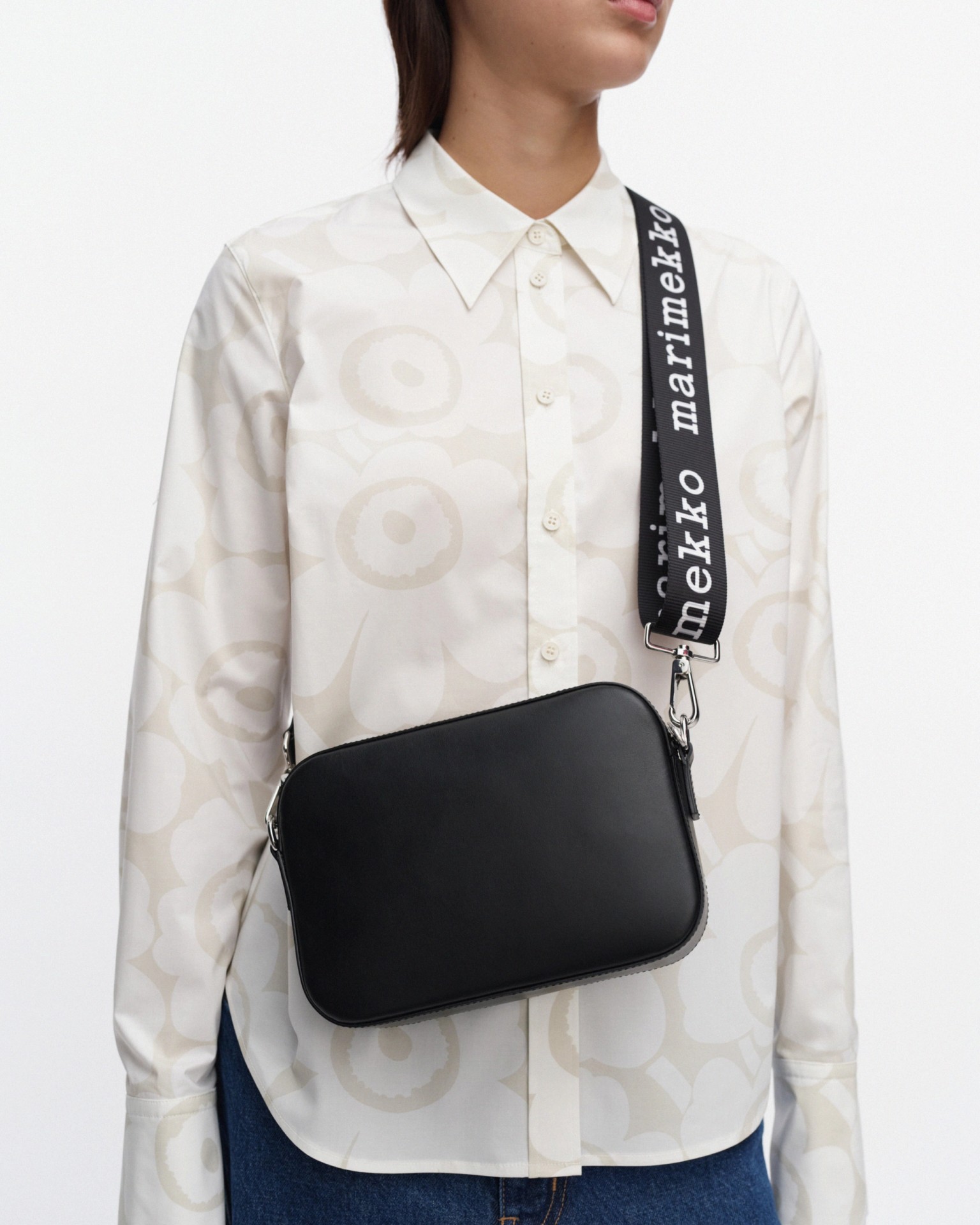 Gratha Logo Strap, Shoulder bag, black,