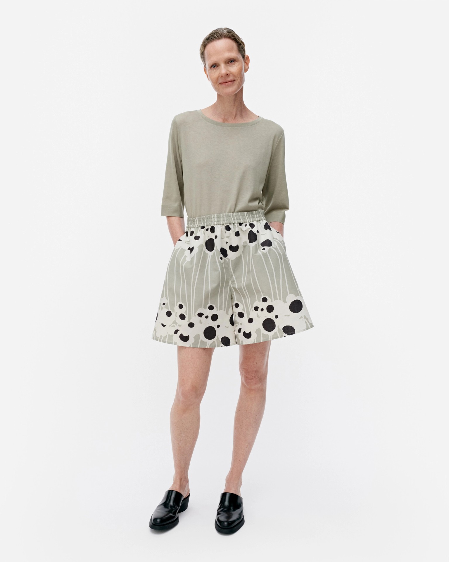 Summa Lammet, Cotton linen shorts, greyish green, white, dk. grey,