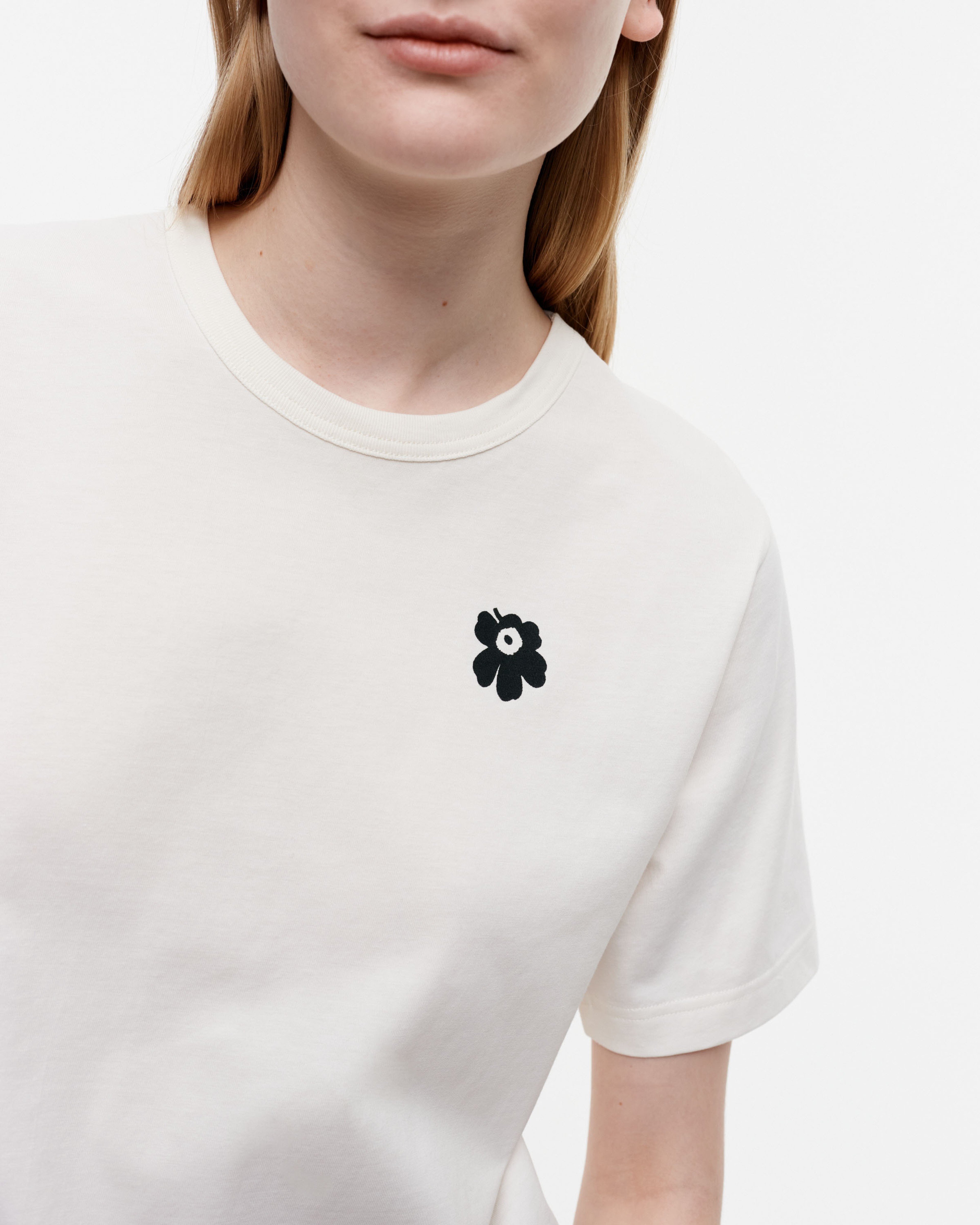 Erna Unikko Placement Kioski t-shirt