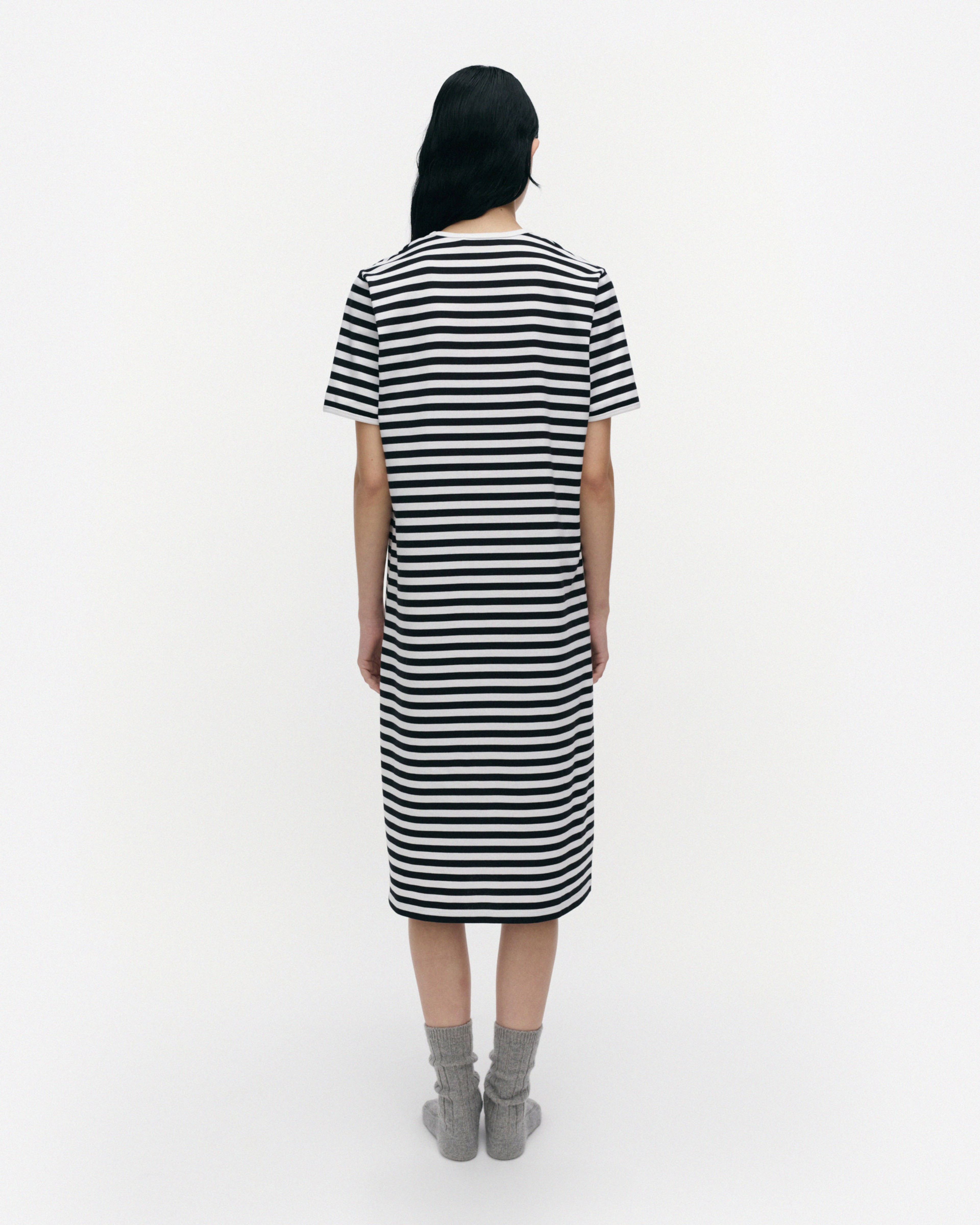 Hetta II Tasaraita, Nightgown, white, black,