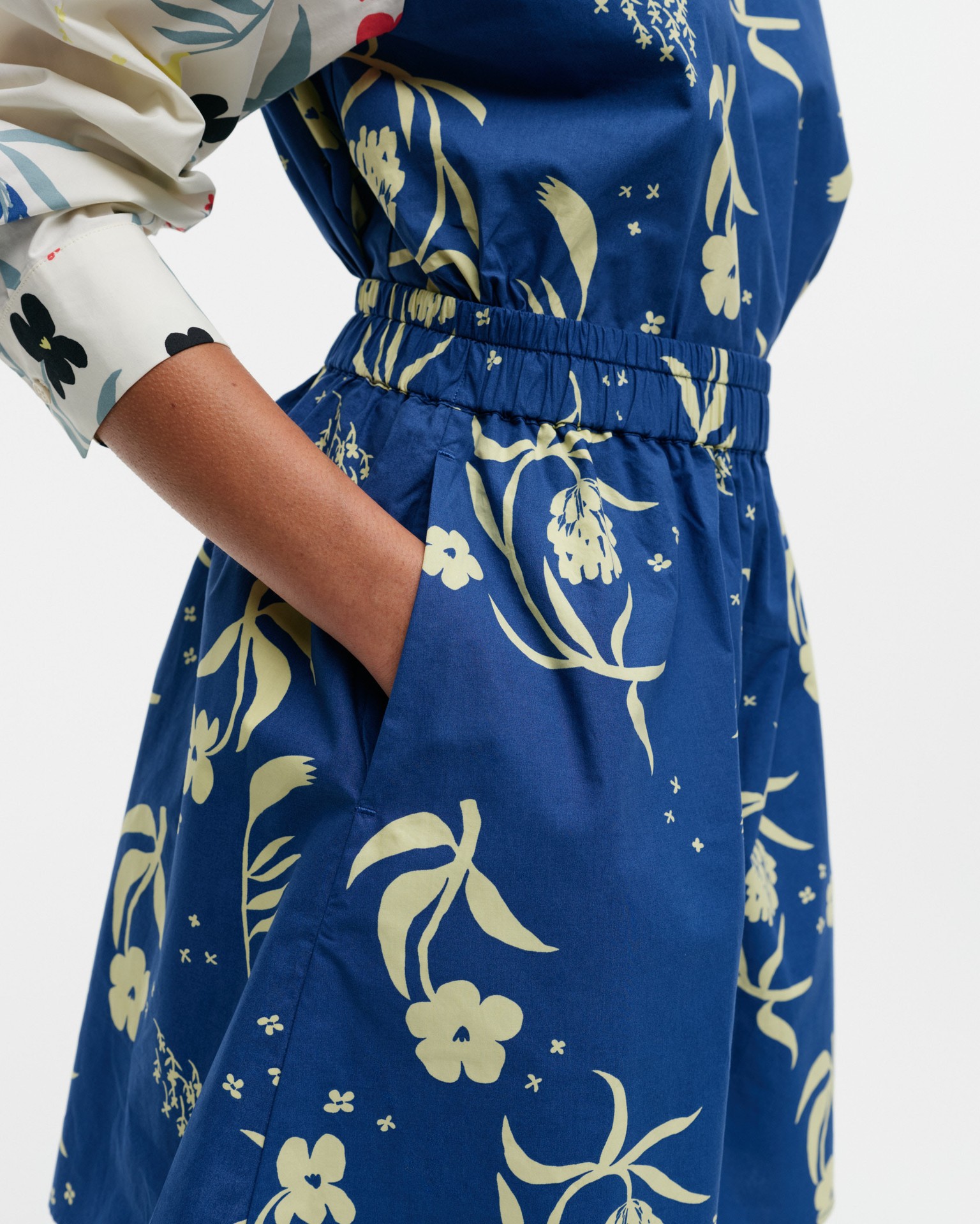 Guassi Herbaario, Cotton poplin shorts, blue, light yellow,