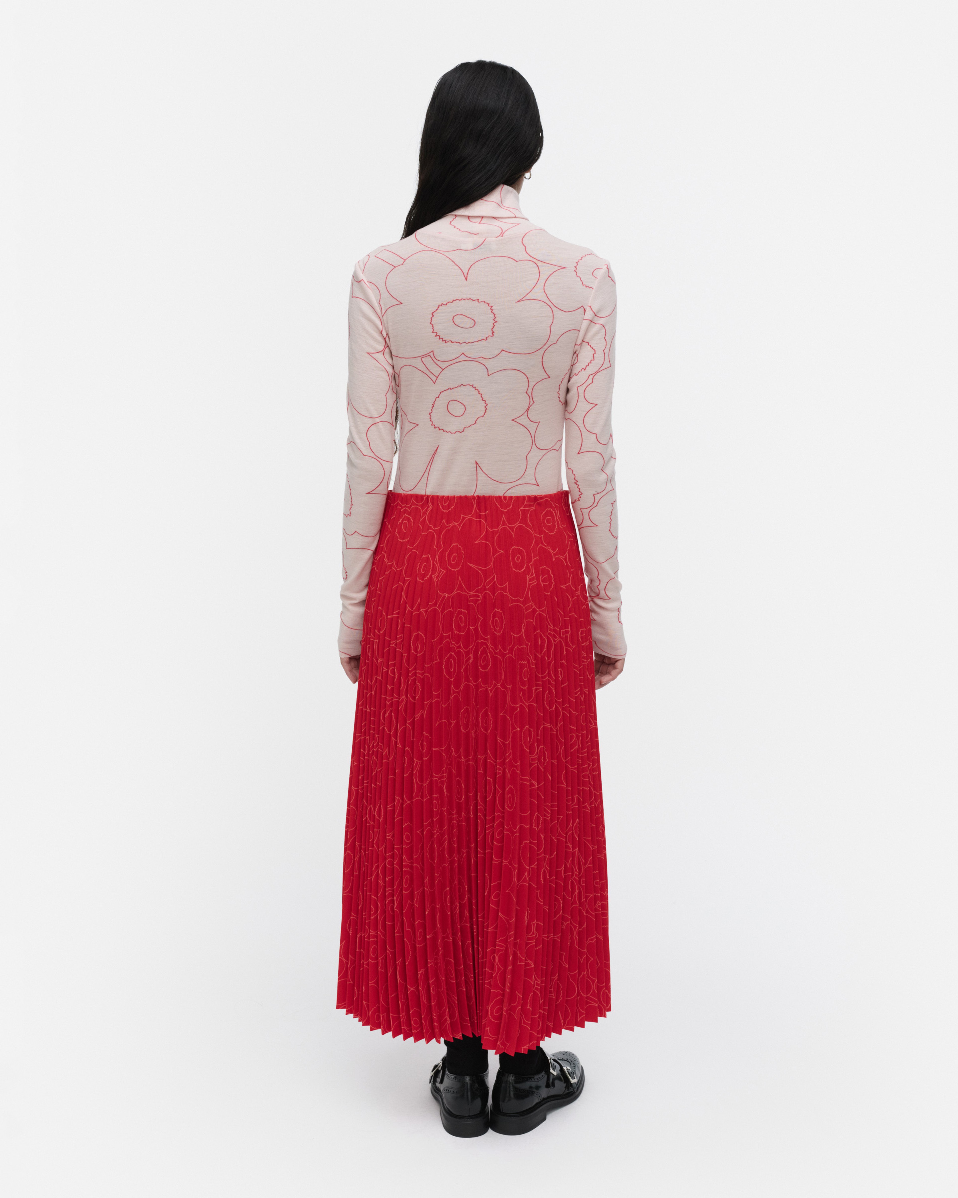 Vilina Piirto Unikko, Wool turtleneck shirt, light pink, red,