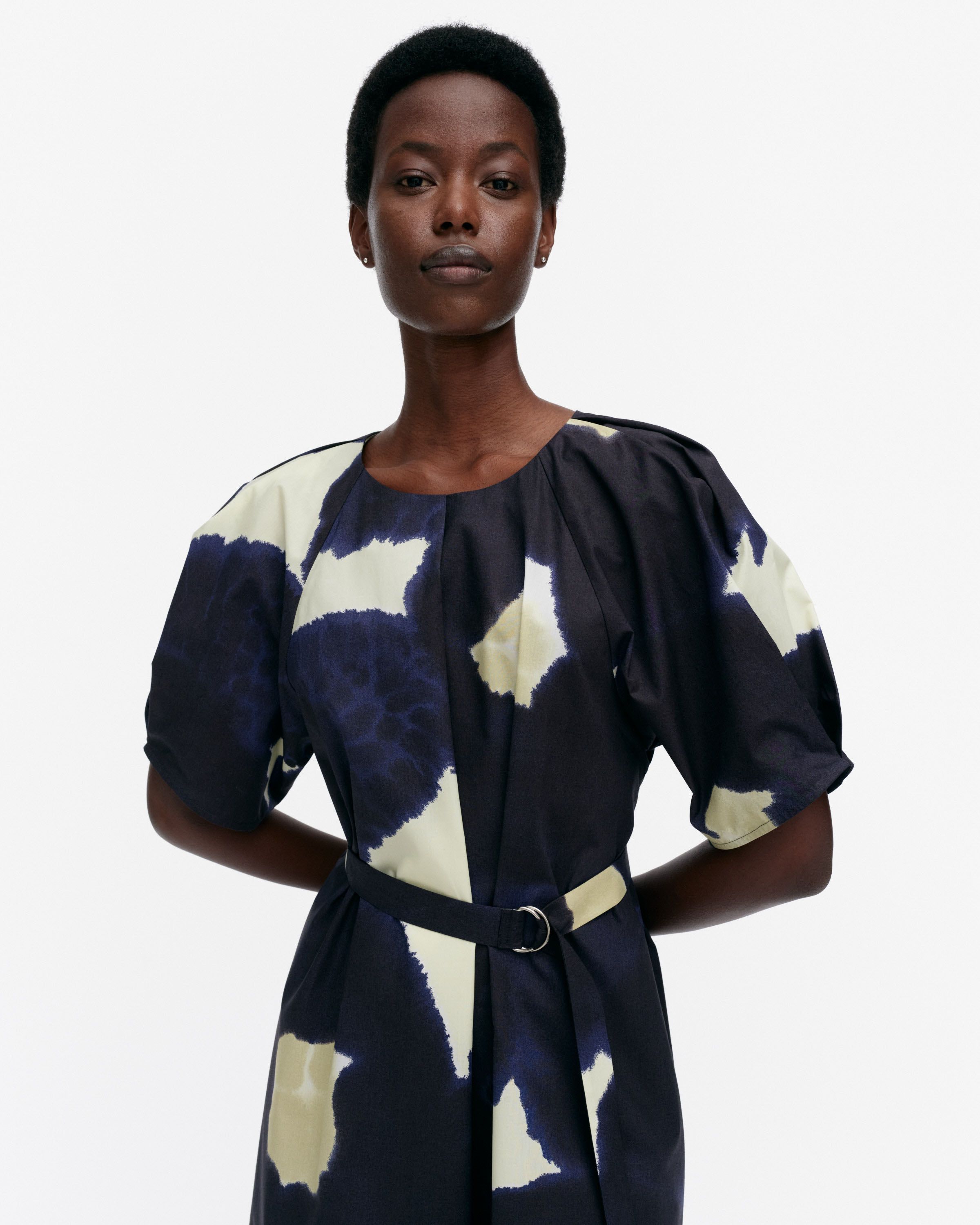 ☆ marimekko ☆ Kohti Kehakukka 520 - 花柄ズボン Marimekko｜Kohti Kehakukka パンツ | Rakuten Fashion(楽天
