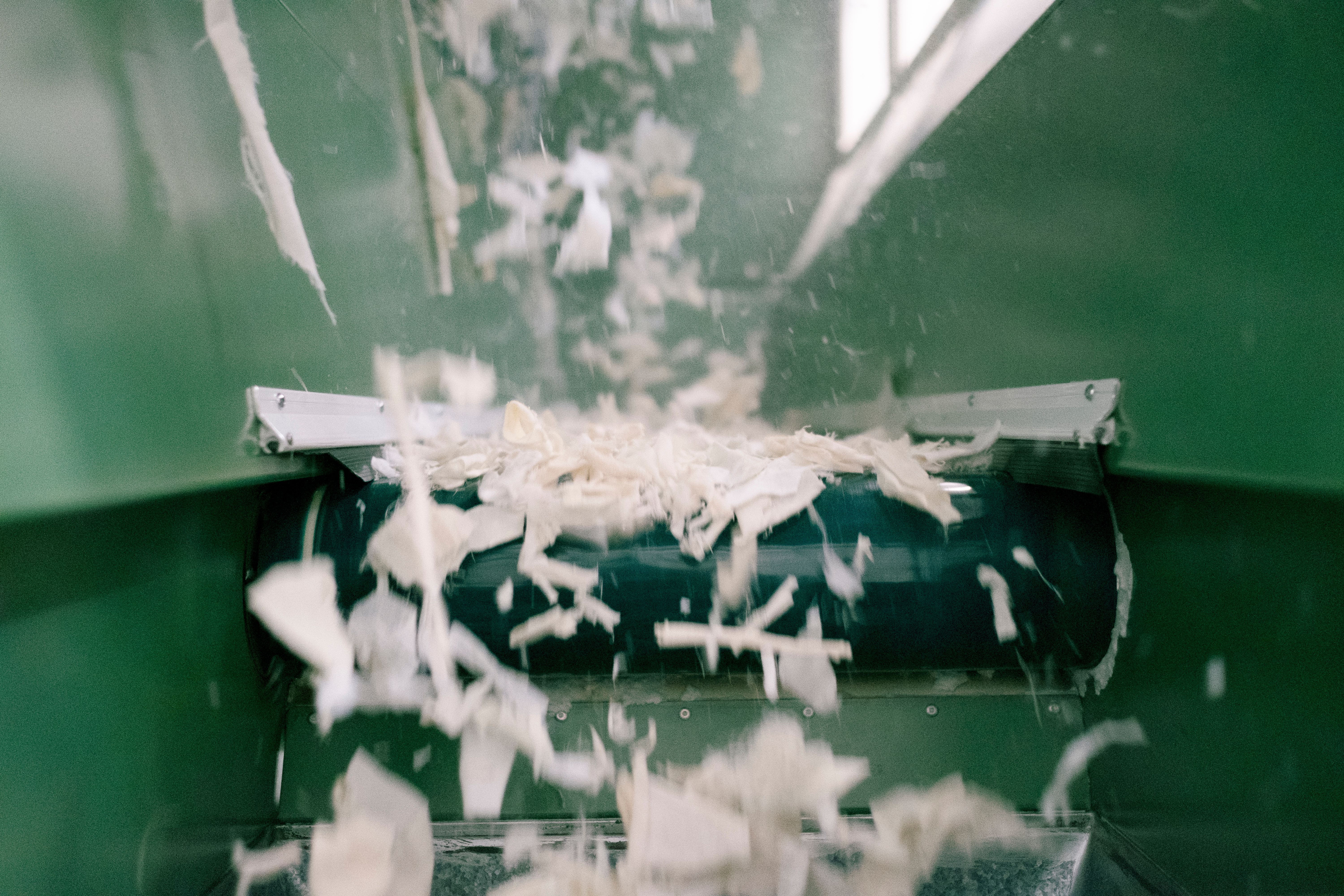 Textile fibres moving on a fibre opening line.