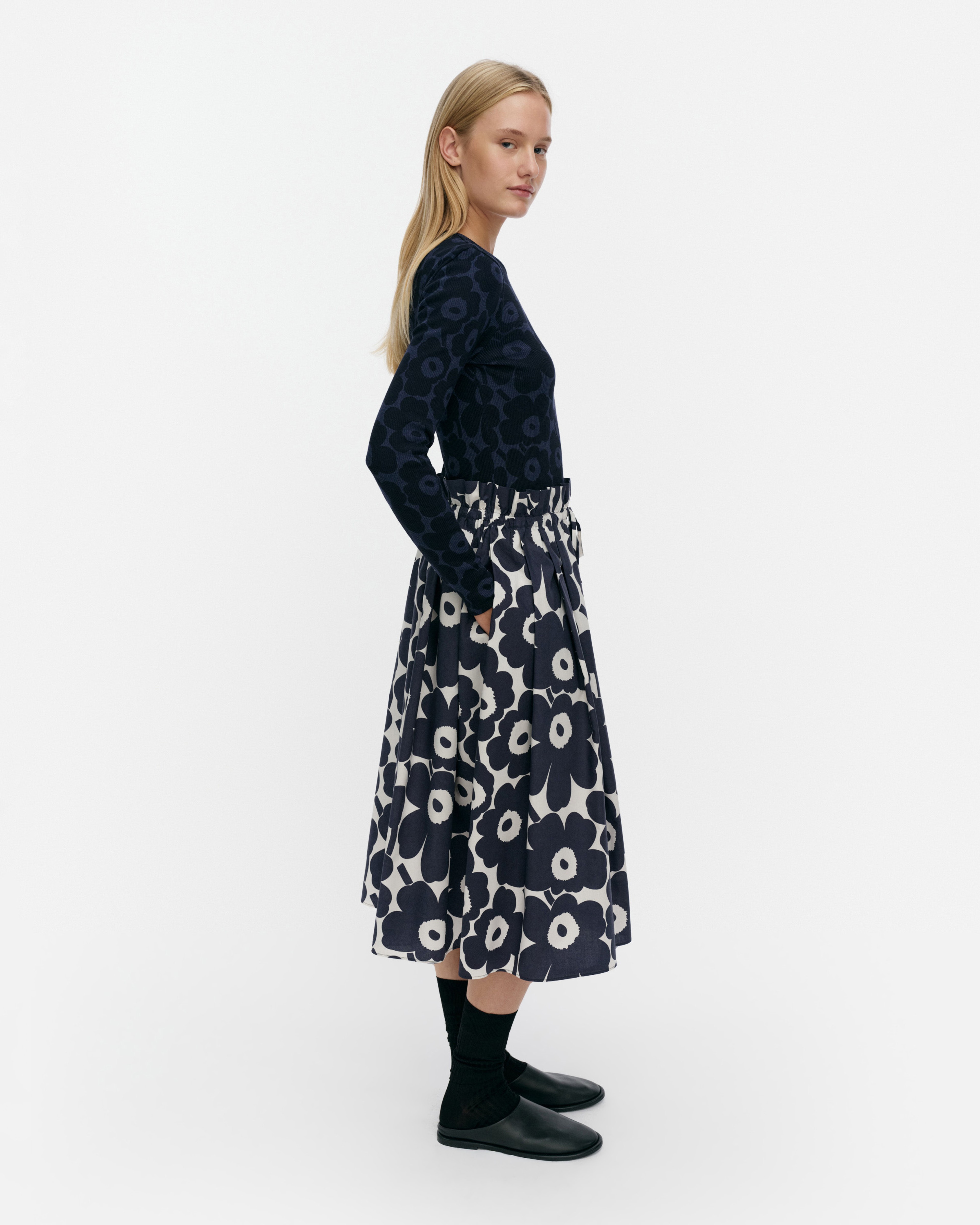 Kirjoitus Unikko, Skirt, dark blue, off white,