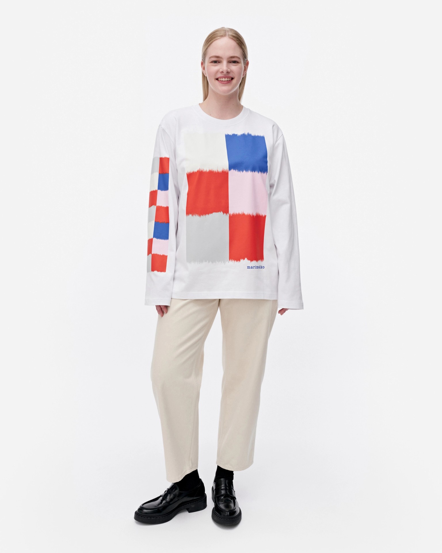 Biitti Ostjakki Placement, Kioski shirt, white, red, blue,