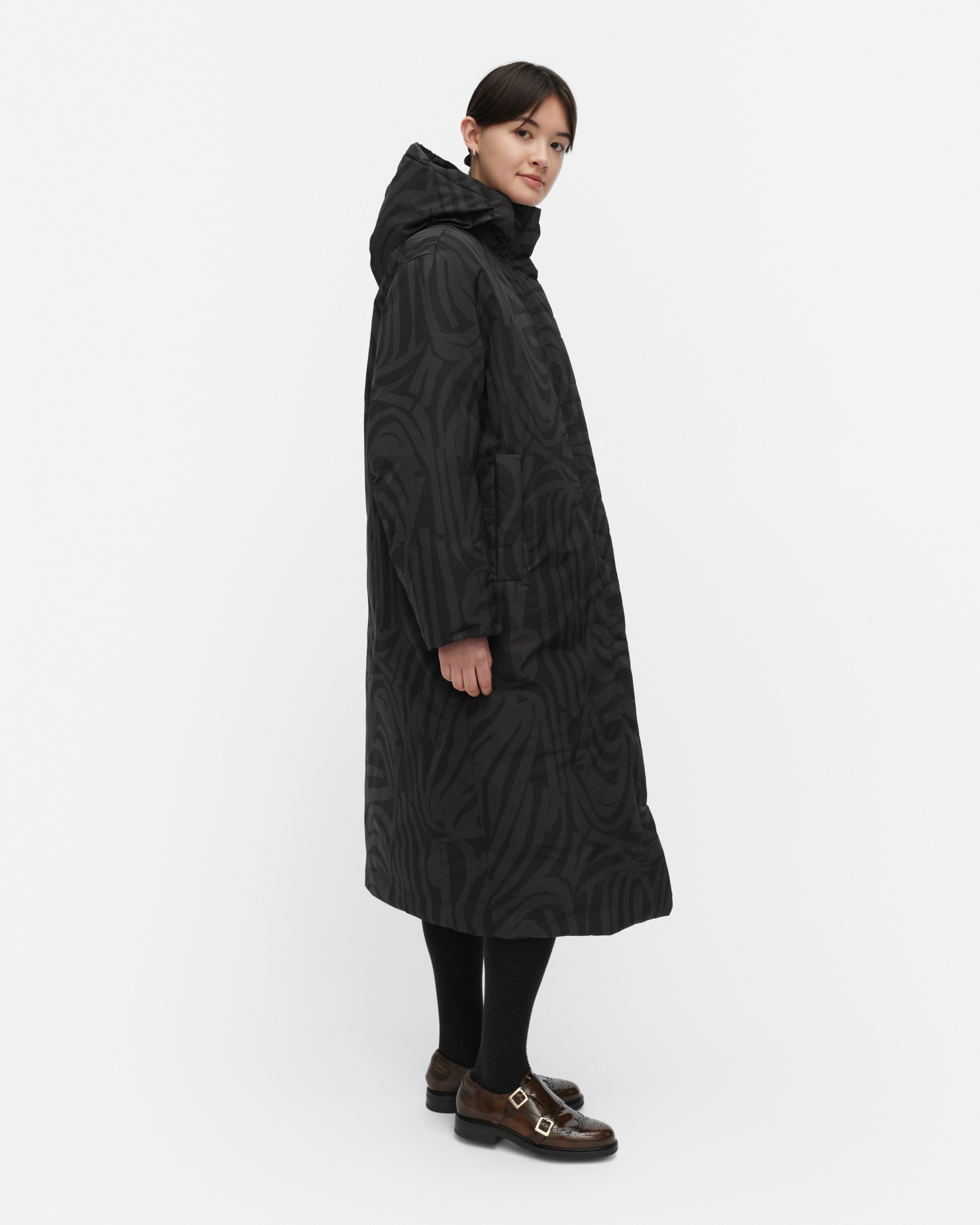 Taiottu Jokuraita, Down coat, black, dark grey,